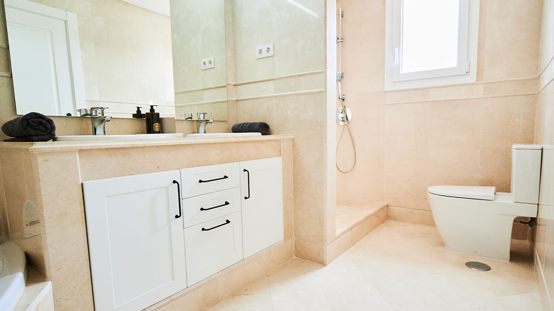 Key-Ready Apartments with Sea Views · Photo 10