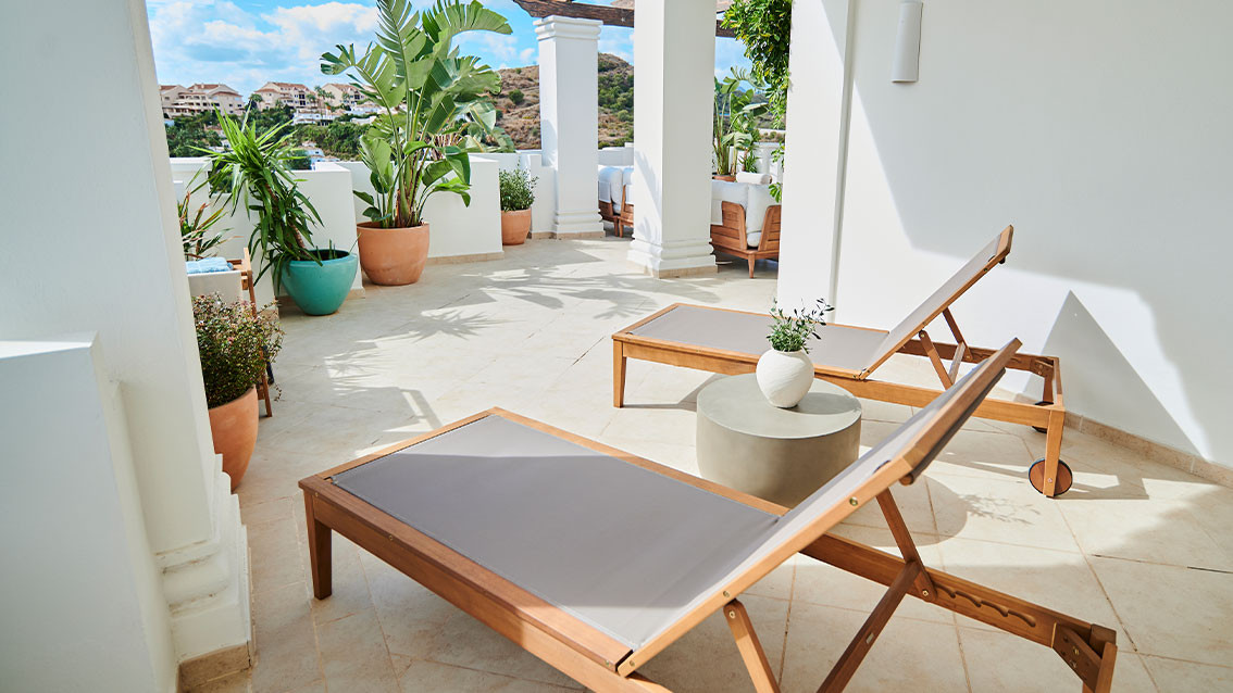 Key-Ready Apartments with Sea Views · Photo 16