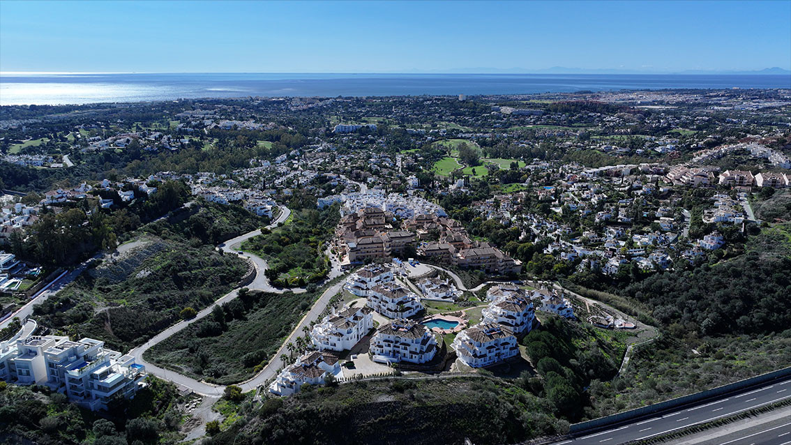 Key-Ready Apartments with Sea Views · Photo 26