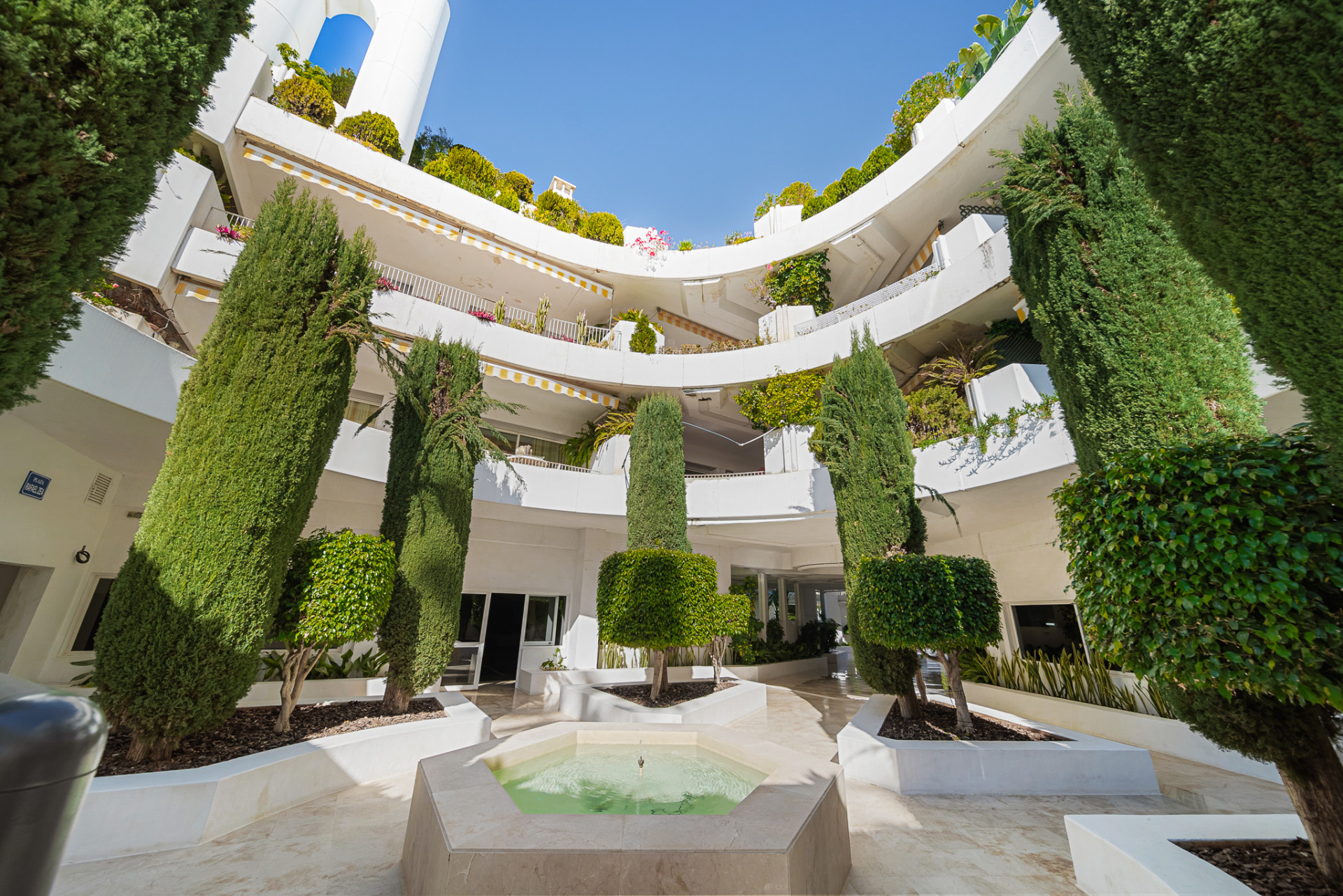 Penthouse with Panoramic Sea Views · Photo 15