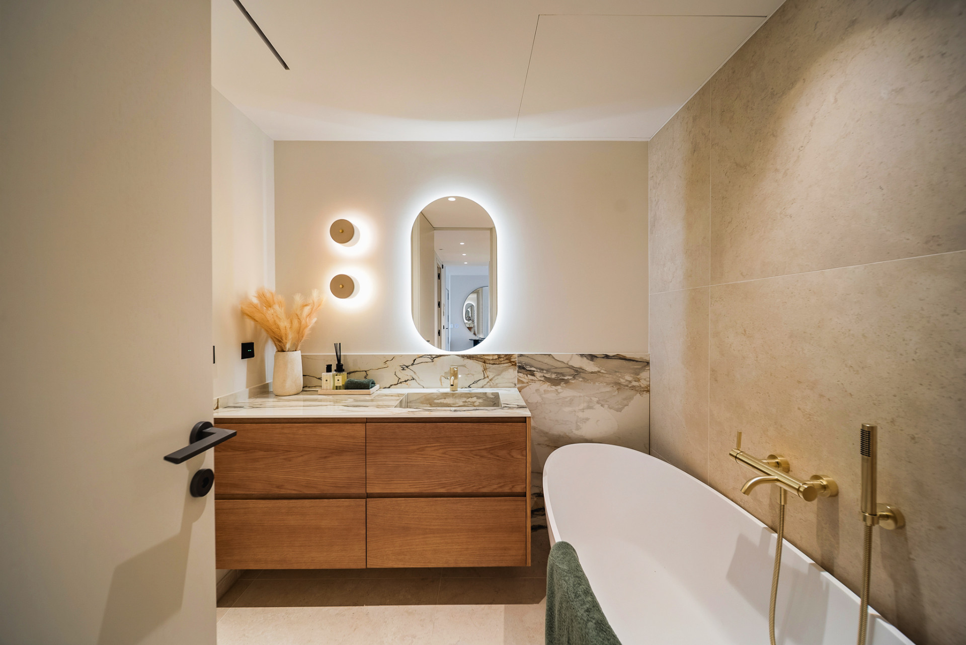Penthouse with Panoramic Sea Views · Photo 21