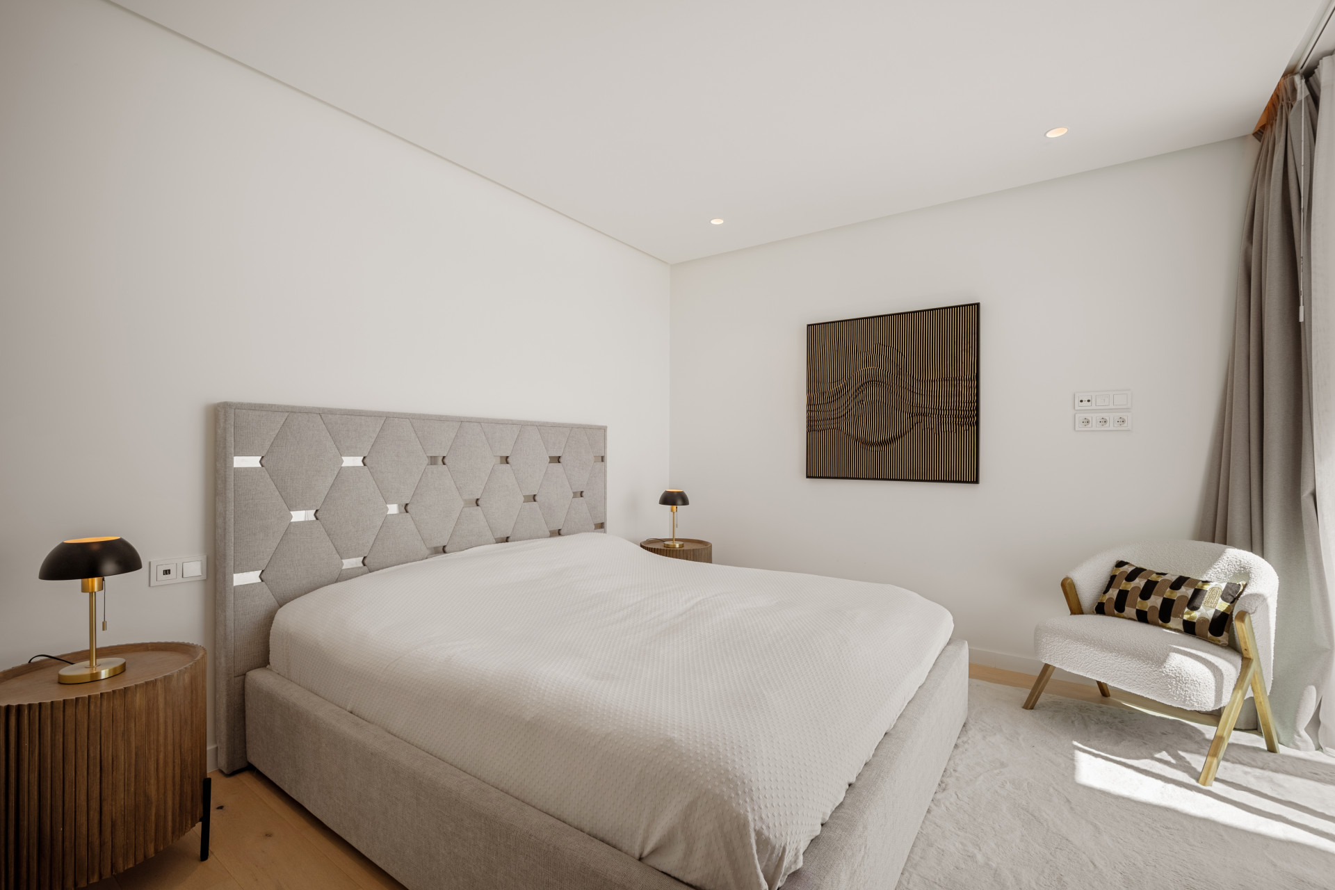 Penthouse with Mountain Views · Photo 11