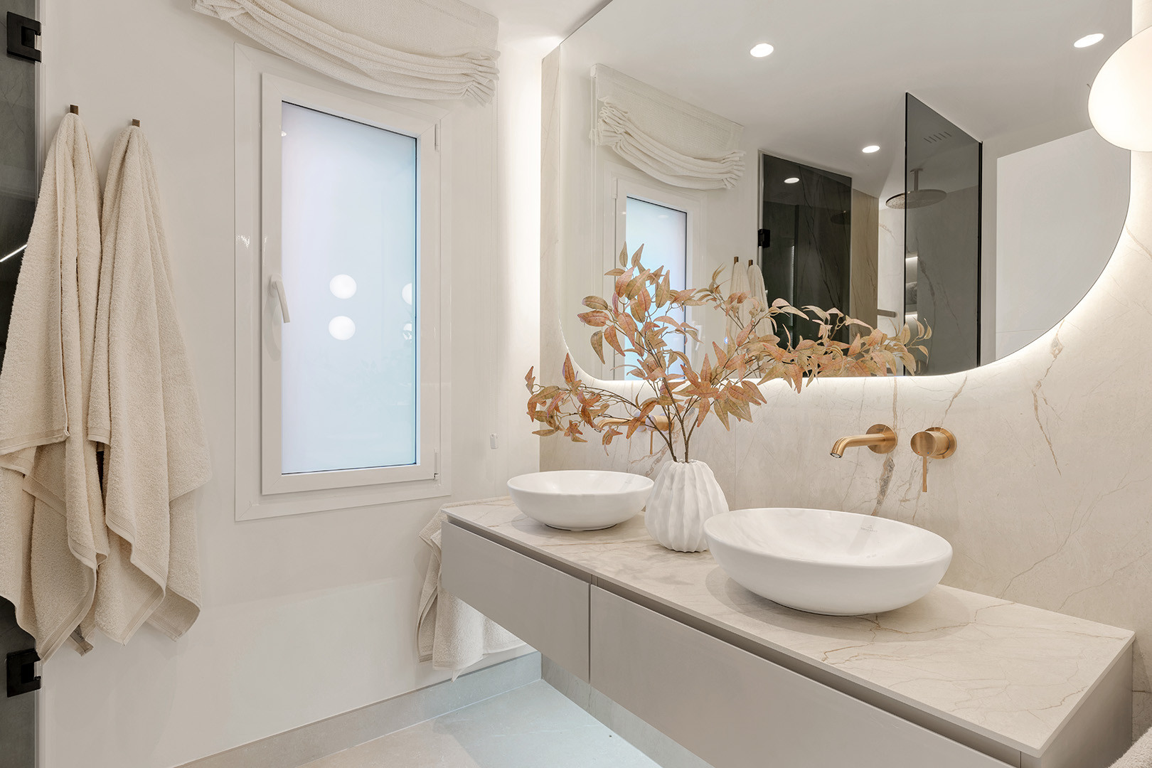 Beachfront Ground Floor Apartment · Photo 16