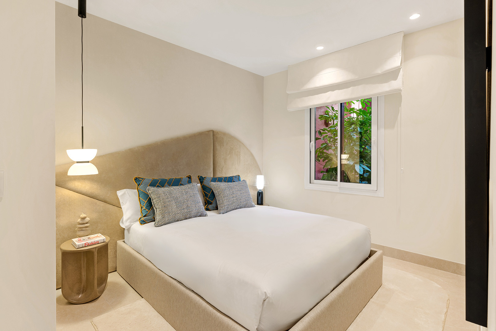 Beachfront Ground Floor Apartment · Photo 13