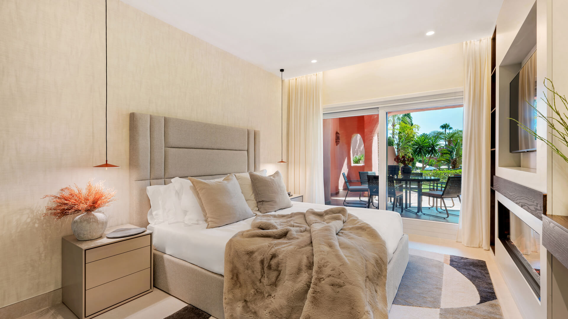 Beachfront Apartment · Photo 12