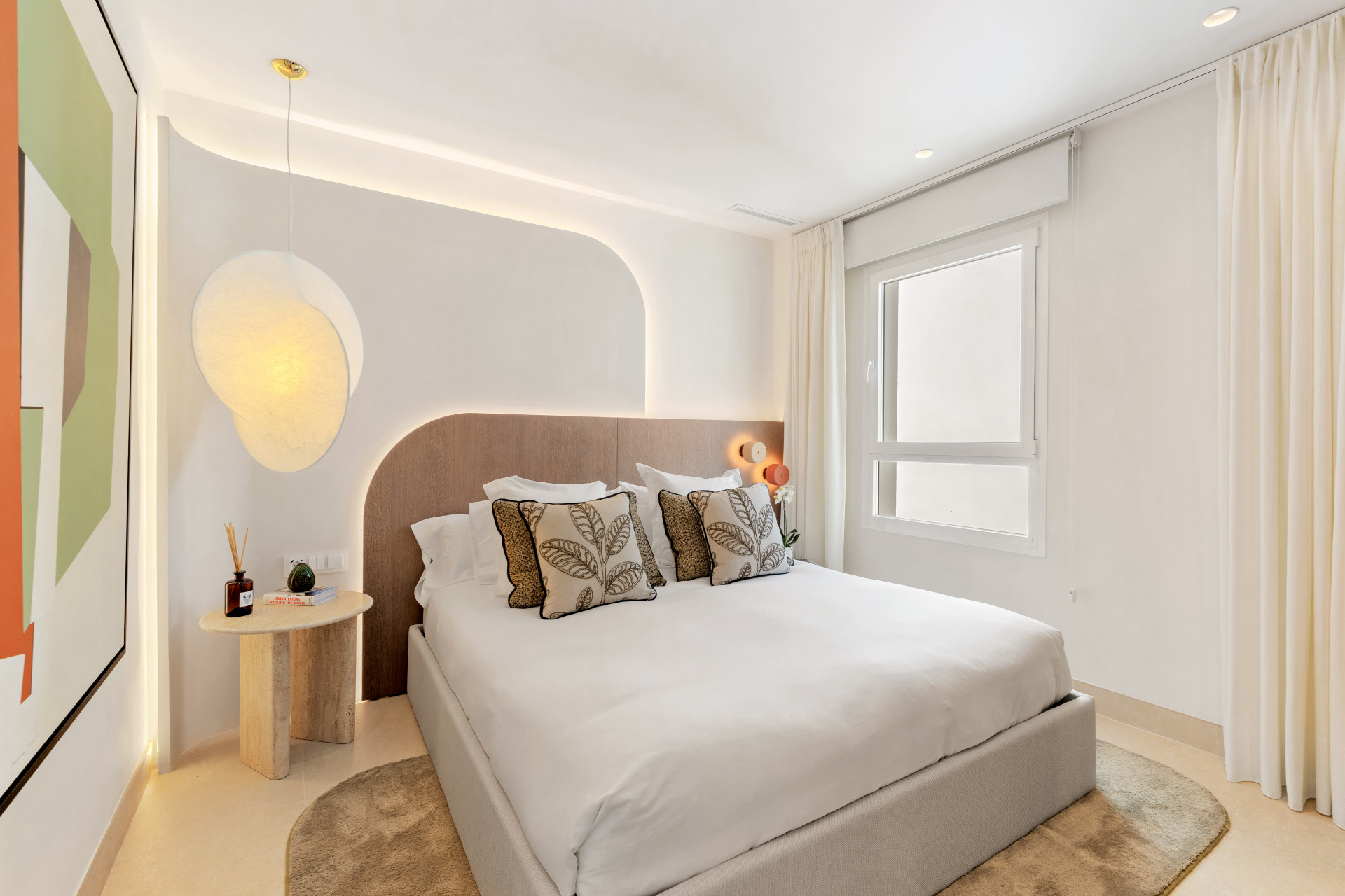 Beachfront Apartment with Sea Views · Photo 12