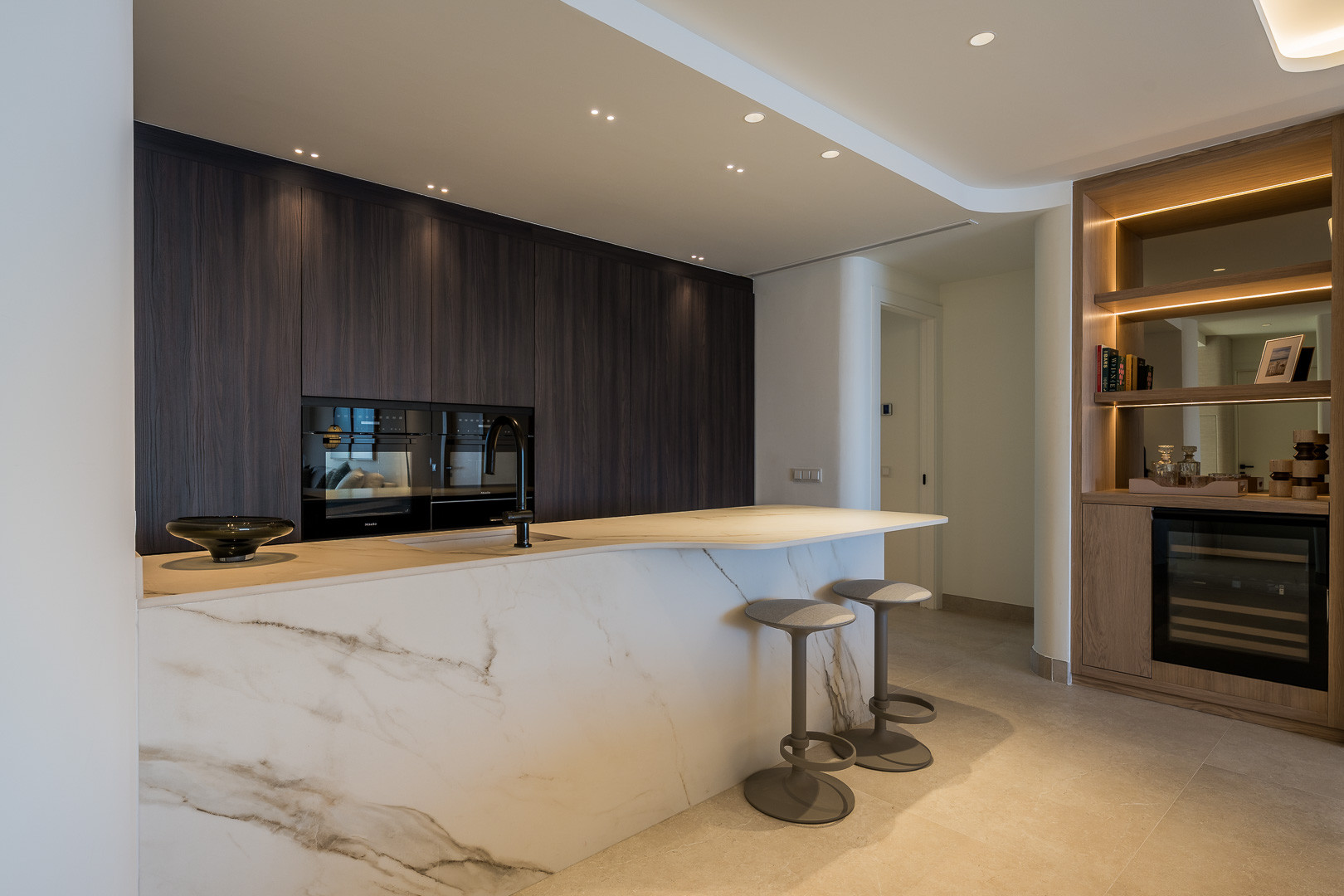 Beachfront Penthouse · Photo 8