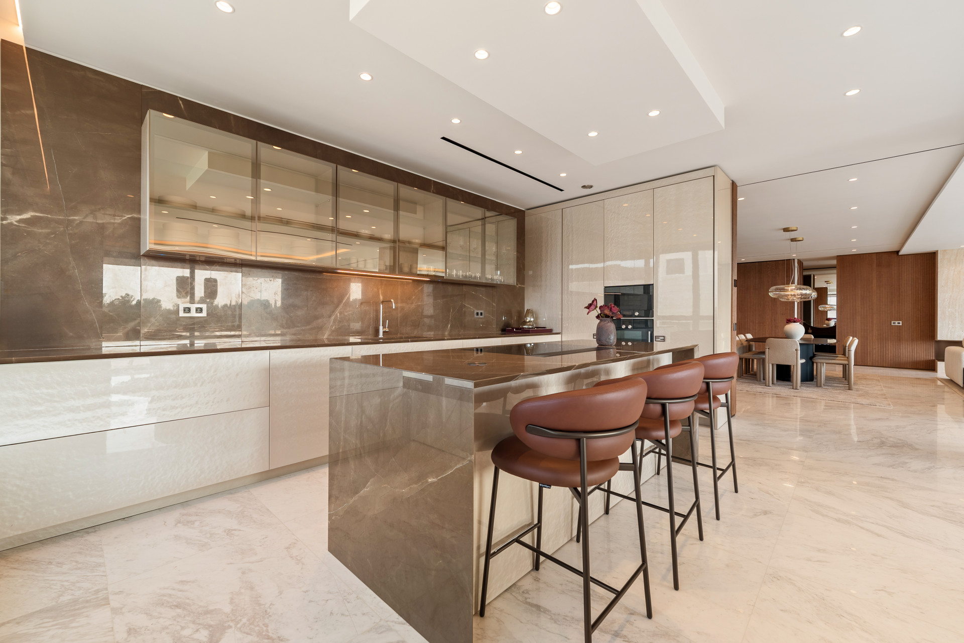 Luxury Duplex Penthouse · Photo 12