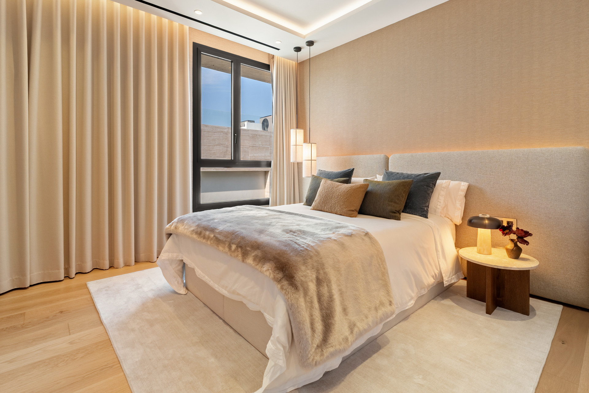 Luxury Duplex Penthouse · Photo 15