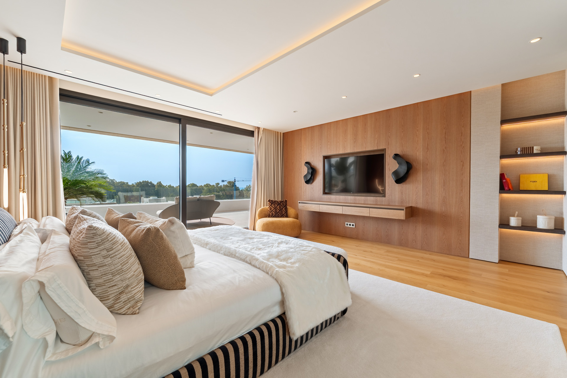 Luxury Duplex Penthouse · Photo 14