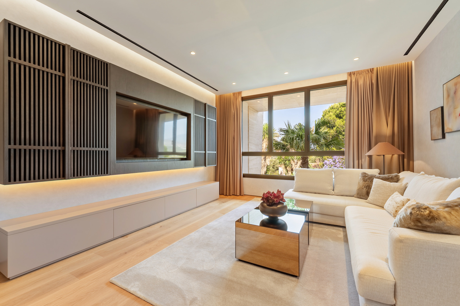 Luxury Duplex Penthouse · Photo 11