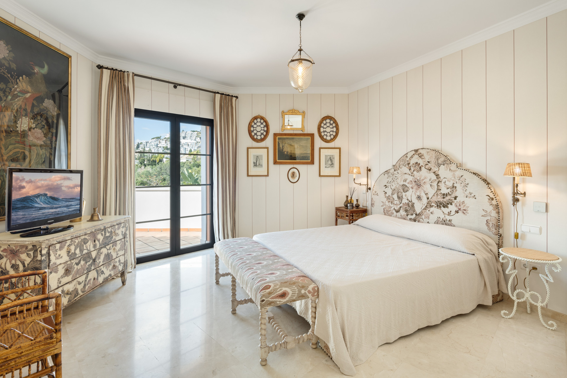 Villa with Golf Views · Photo 11