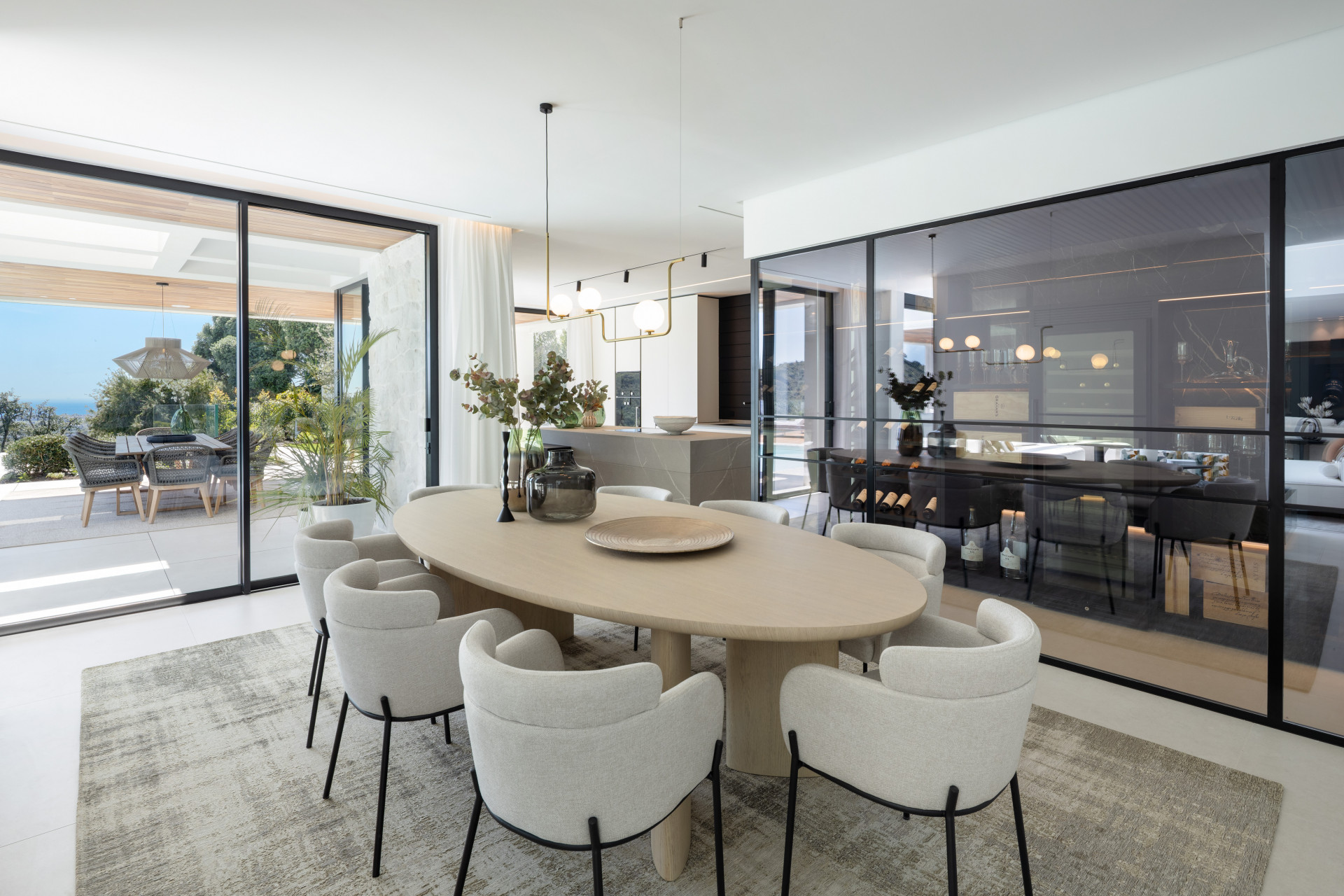 Contemporary Villa with Panoramic Sea Views · Photo 8