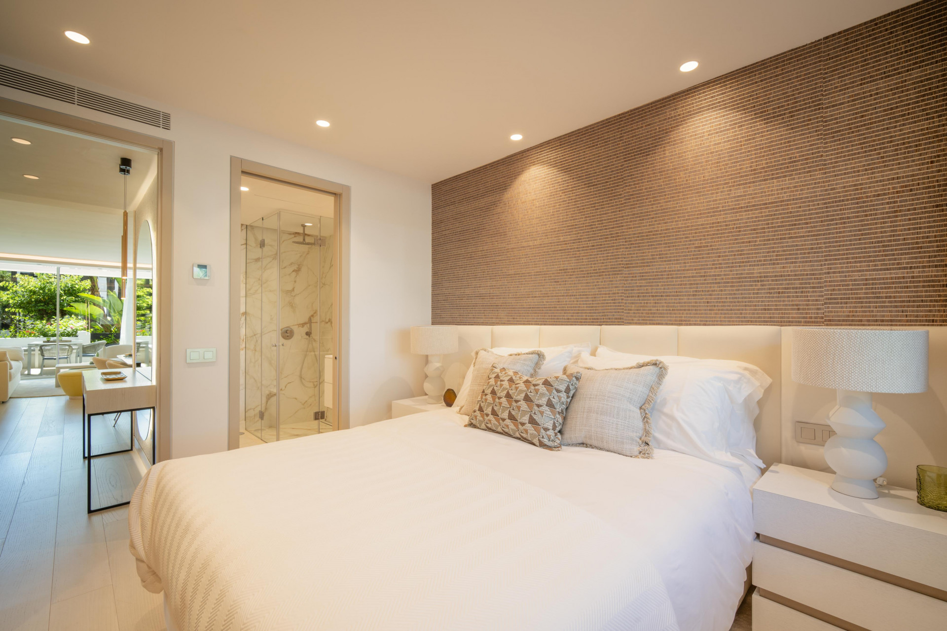 Modern Apartment · Photo 8