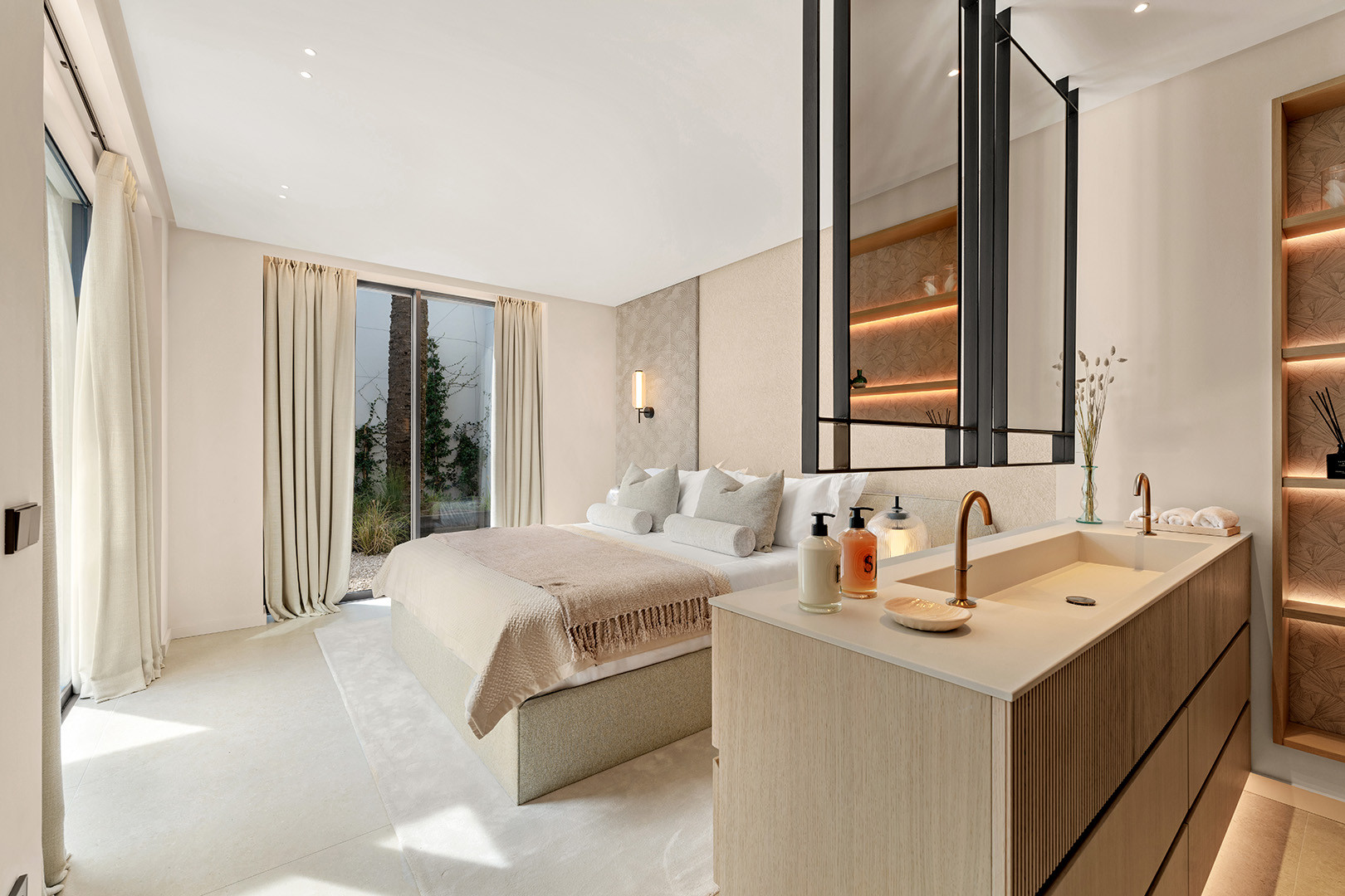 Frontline Golf Villa · Photo 12