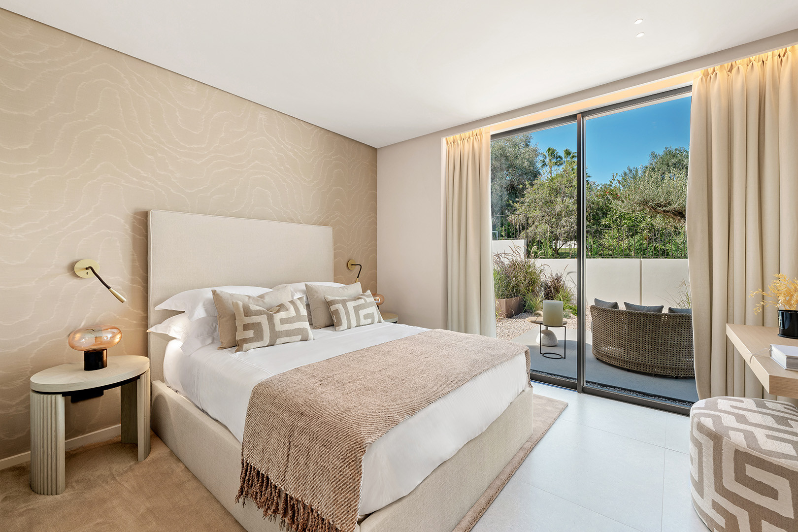 Frontline Golf Villa · Photo 11