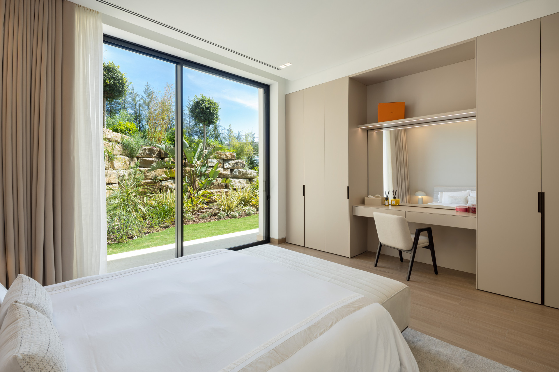 Moderní Vila s Panoramatickým Výhledem · Fotografie 12