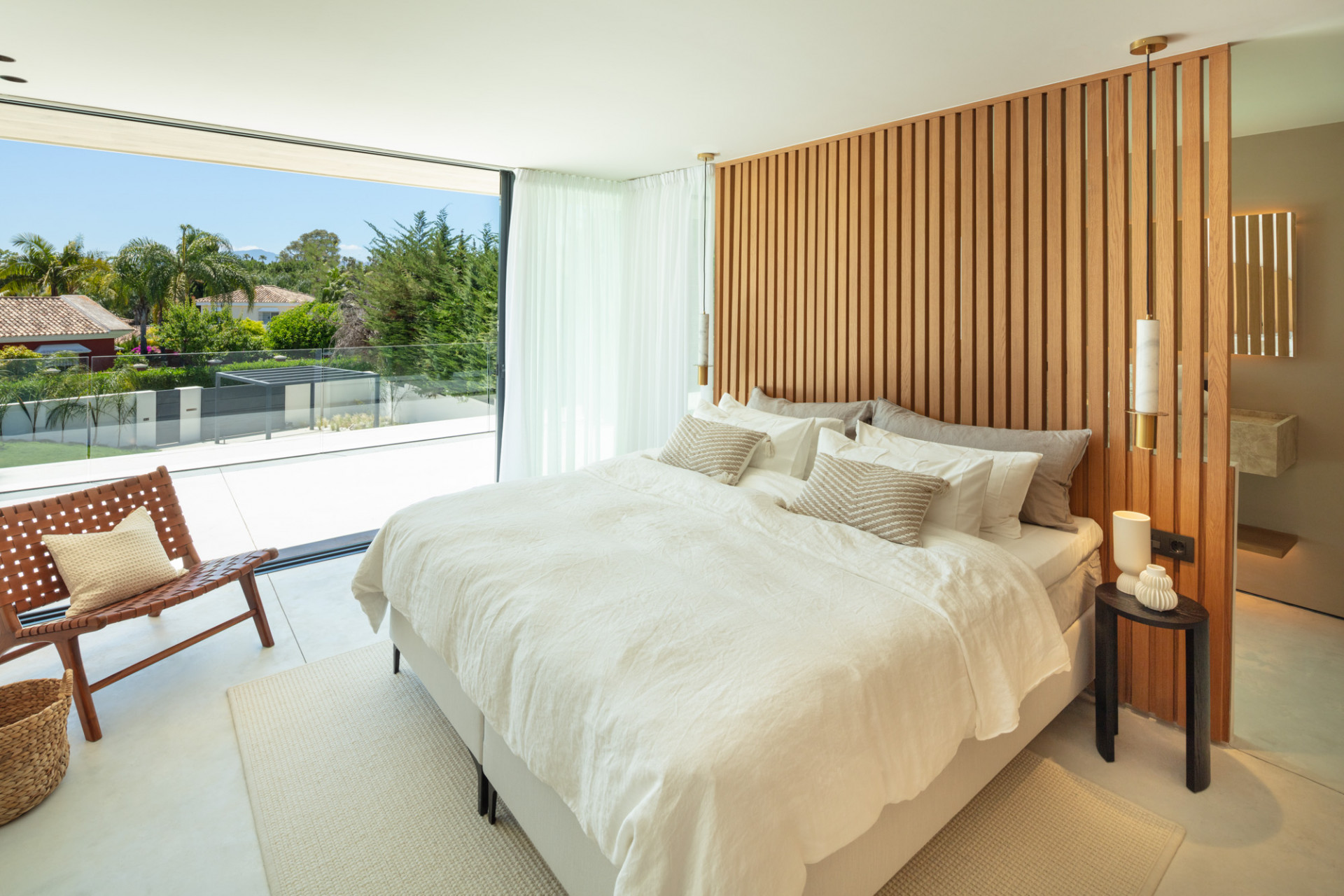 Modern Villa in Nueva Andalucía · Photo 14