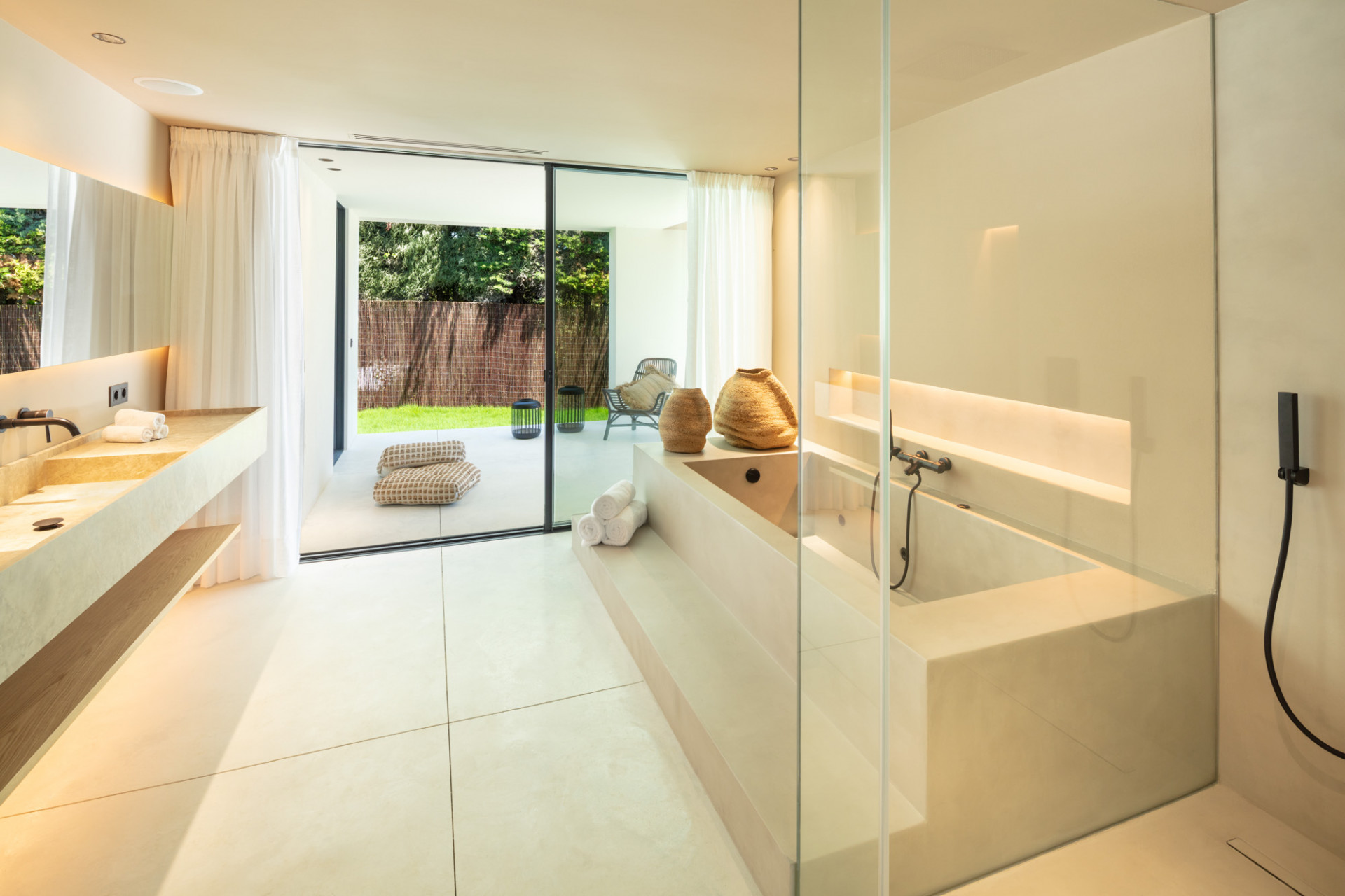 Modern Villa in Nueva Andalucía · Photo 18