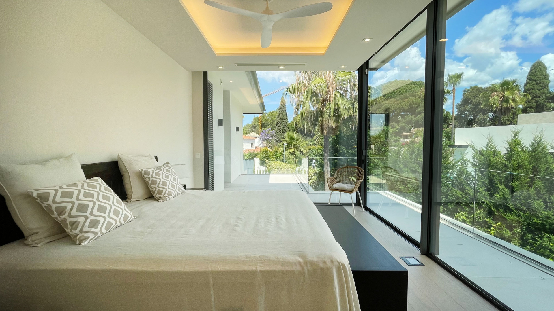 Moderní Vila s Privátním Bazénem · Fotografie 13