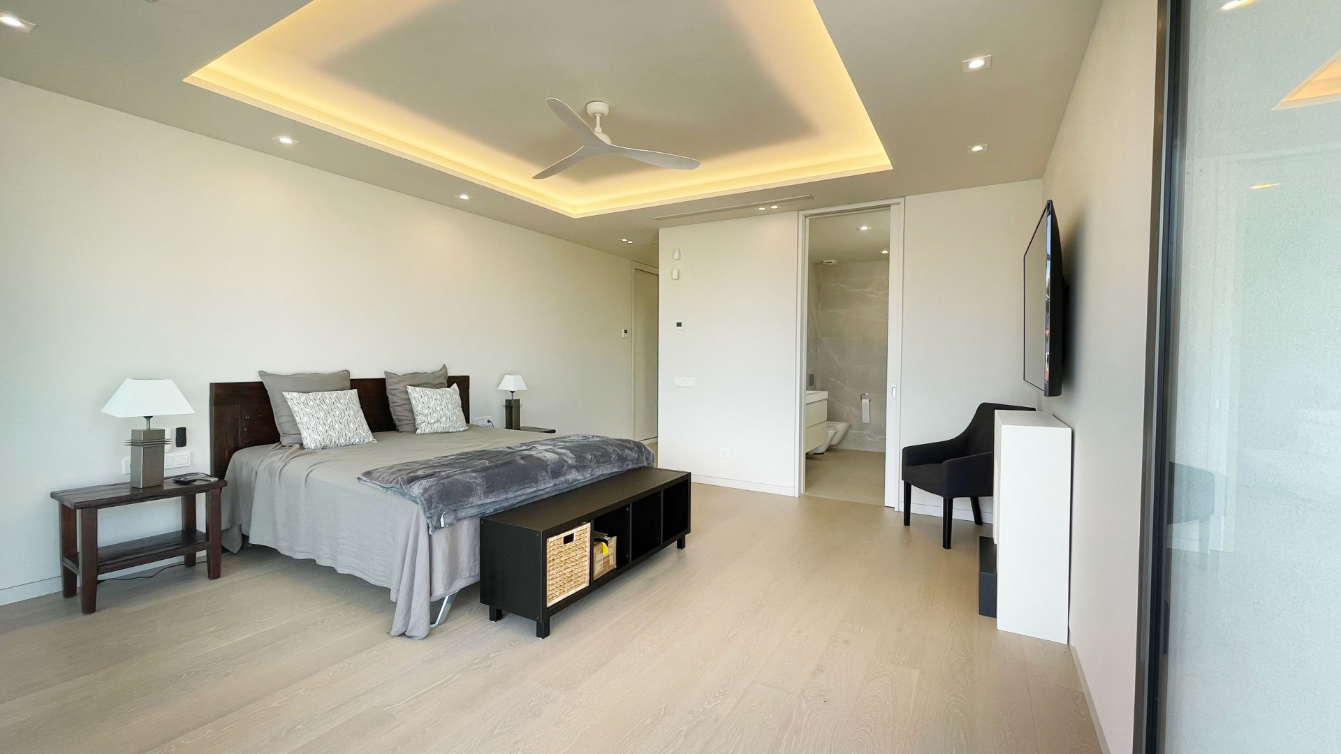 Moderní Vila s Privátním Bazénem · Fotografie 14