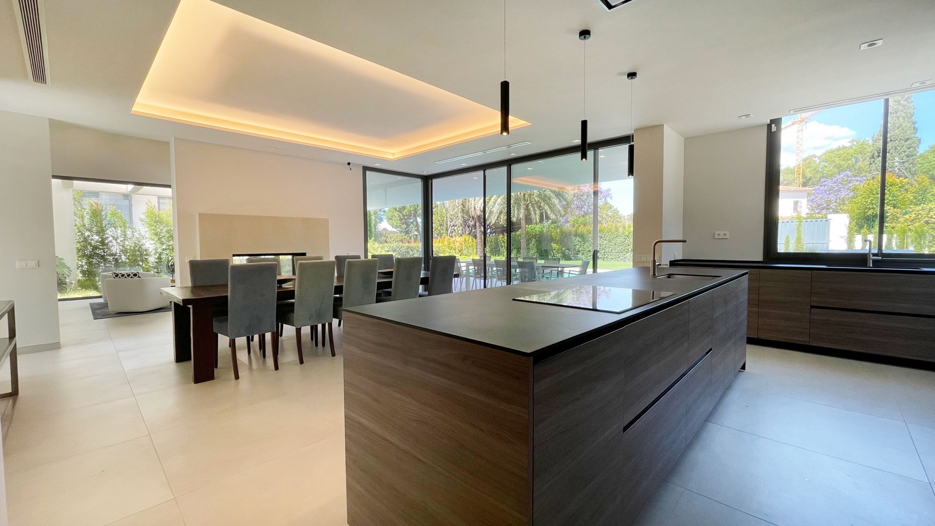 Moderní Vila s Privátním Bazénem · Fotografie 10