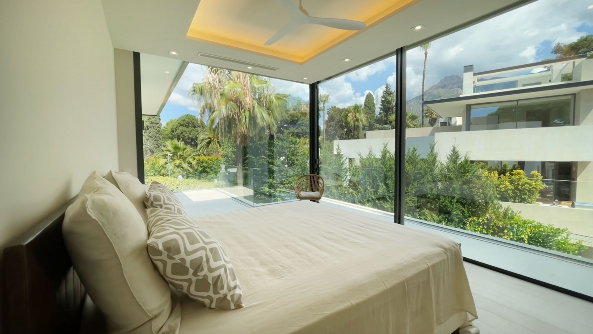 Moderní Vila s Privátním Bazénem · Fotografie 15