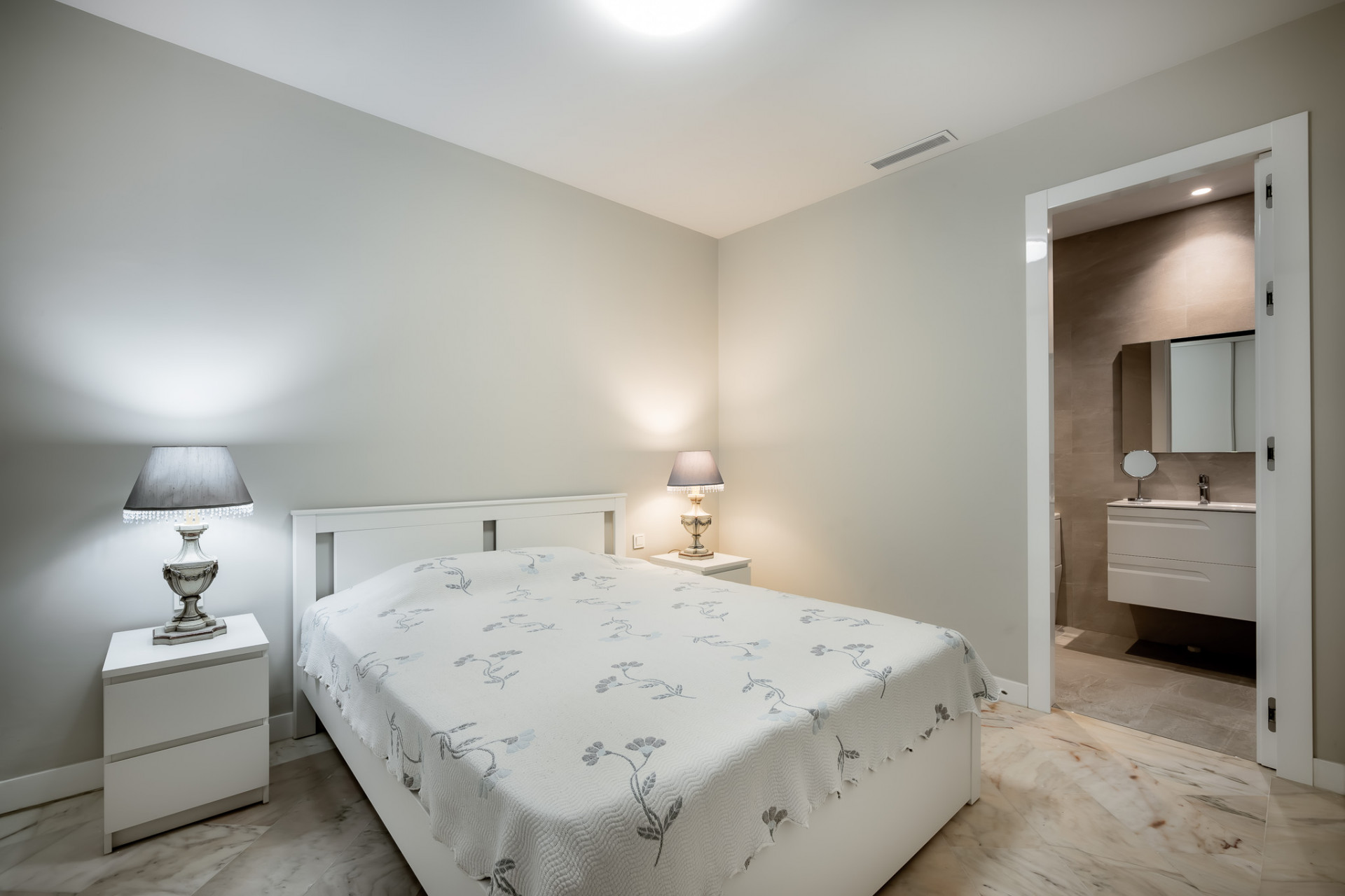 Současná Luxusní Vila · Fotografie 16