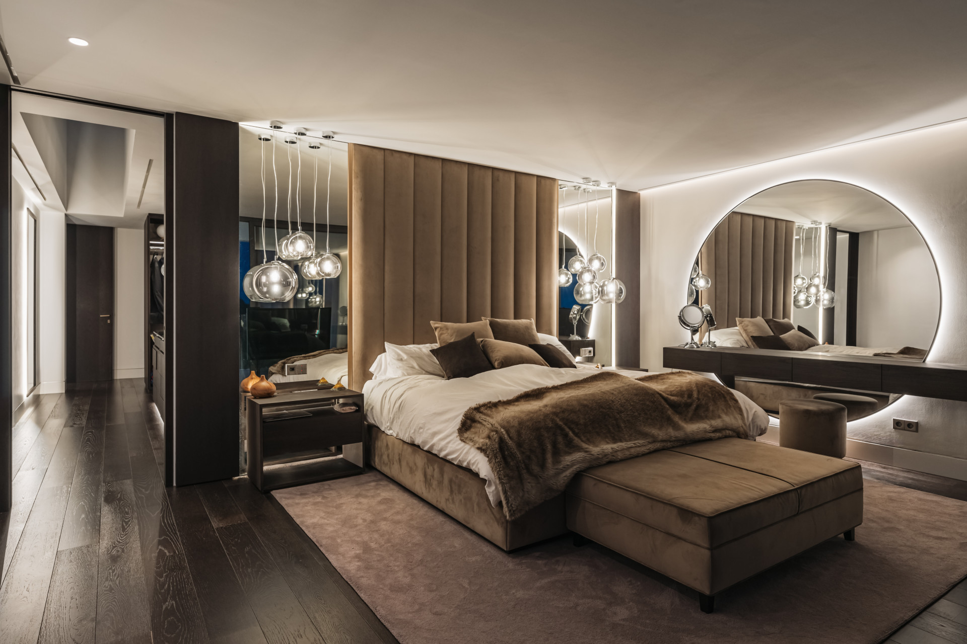 Moderní Luxusní Vila s Panoramatickým Výhledem · Fotografie 14