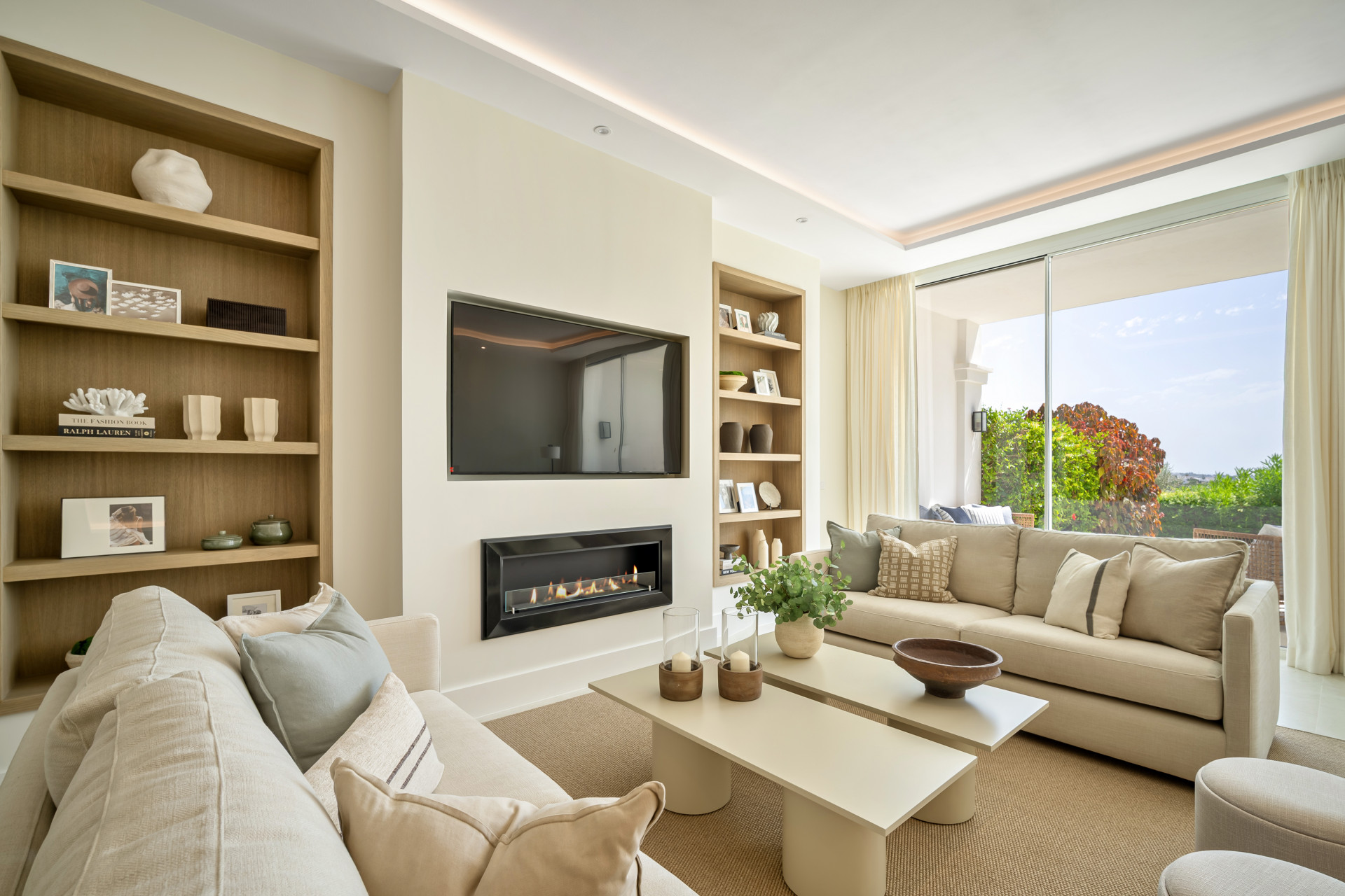 Town House with Stunning Views · Photo 8