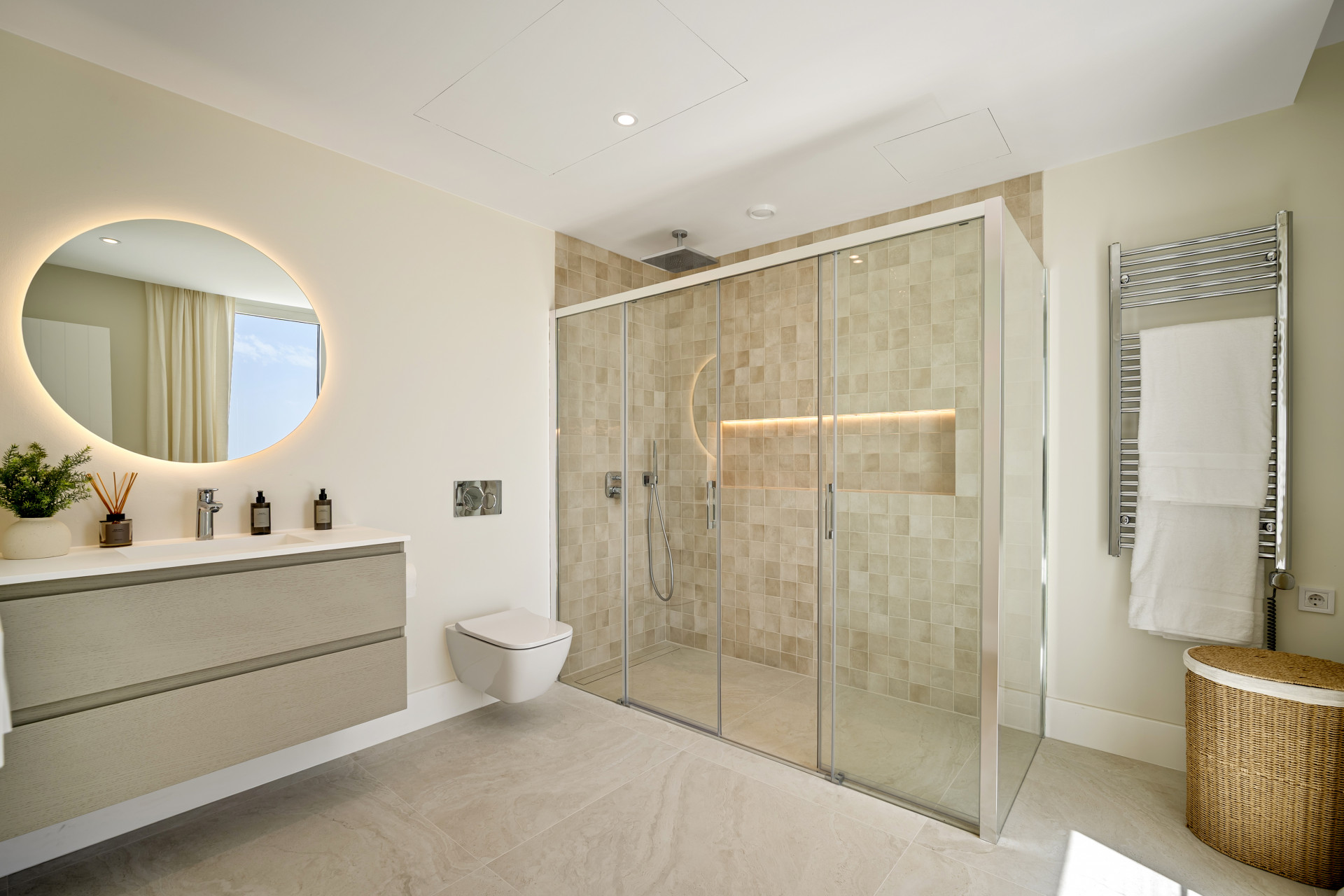 Town House with Stunning Views · Photo 18