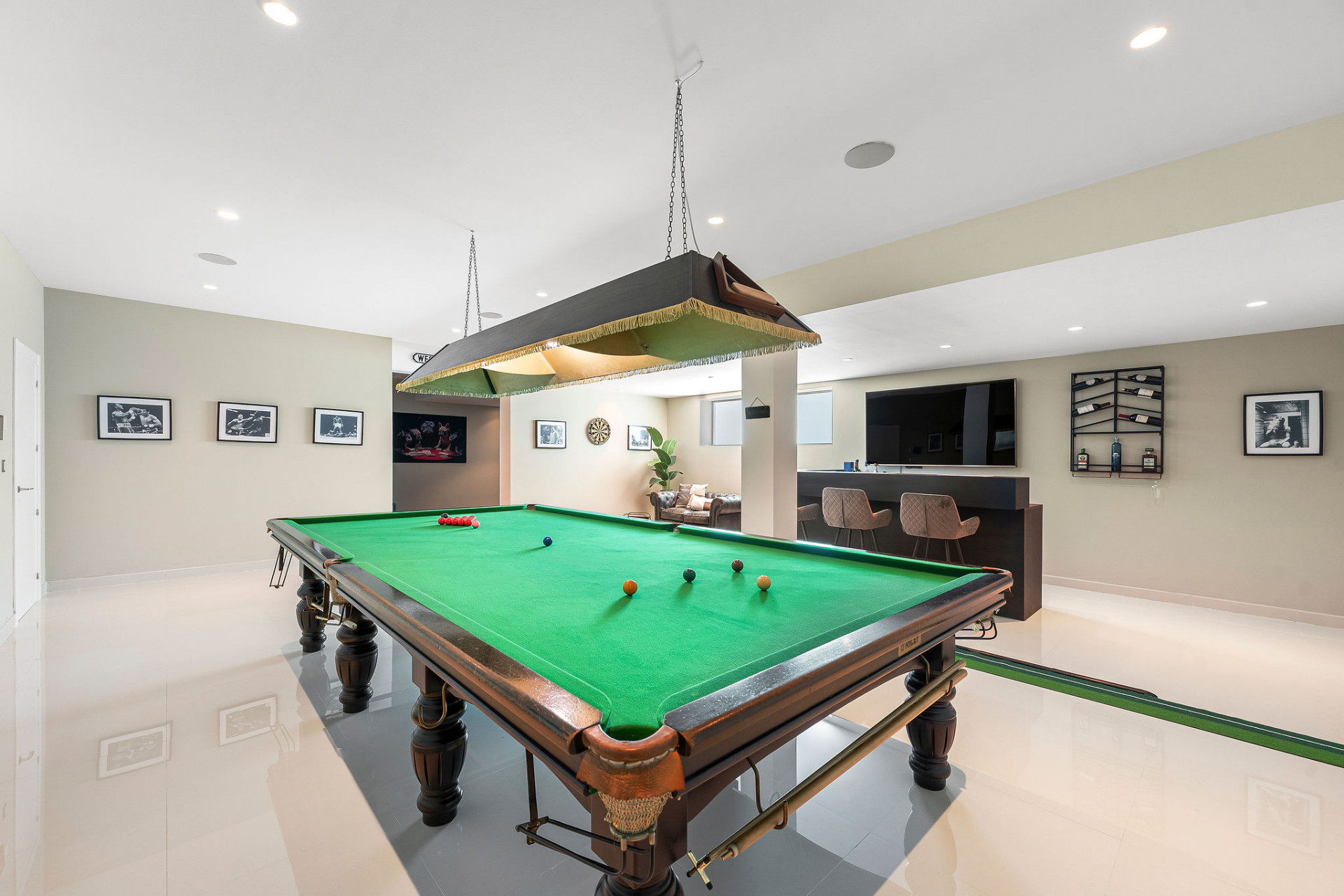 Contemporary Villa with Private Pool · Photo 24