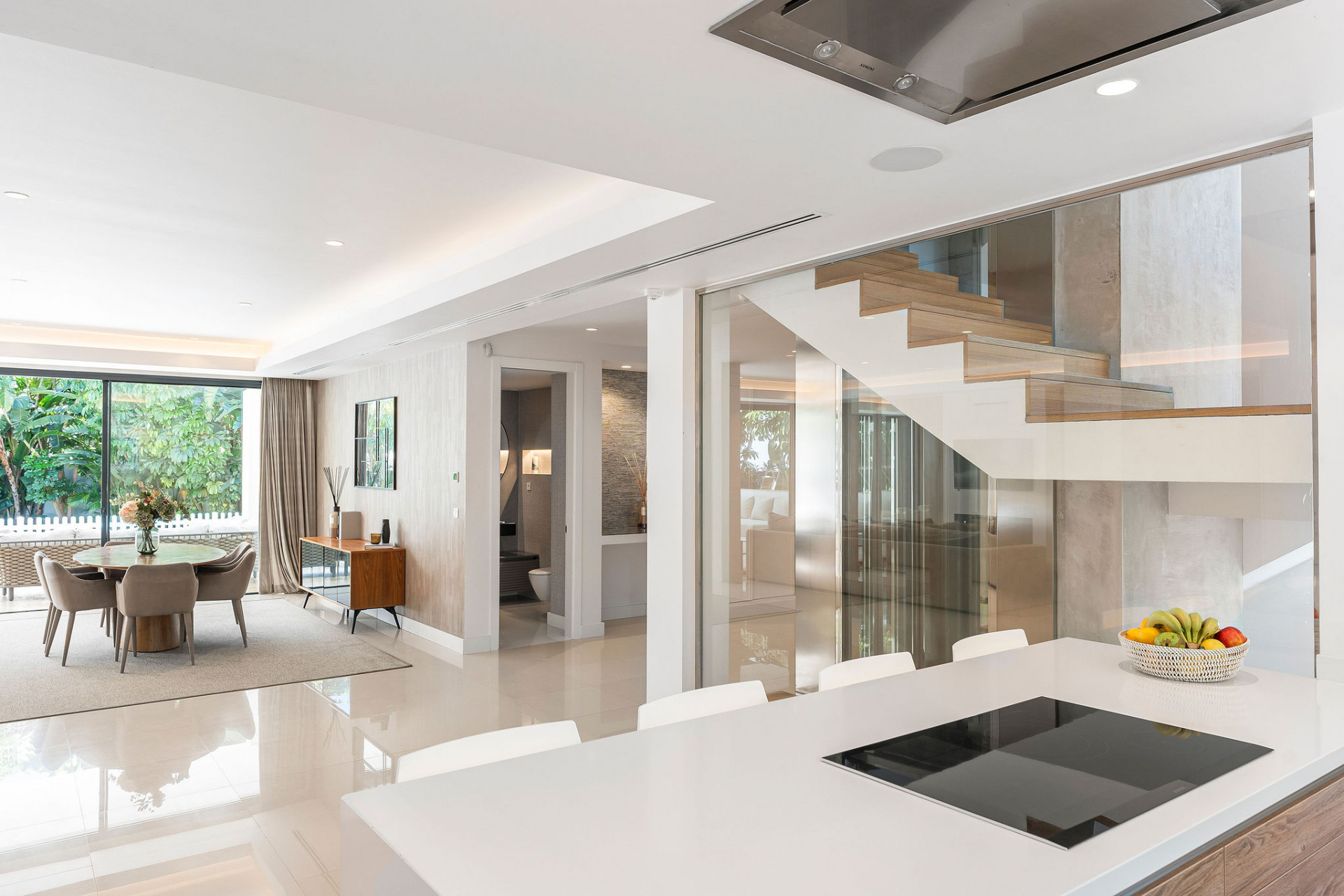 Contemporary Villa with Private Pool · Photo 12
