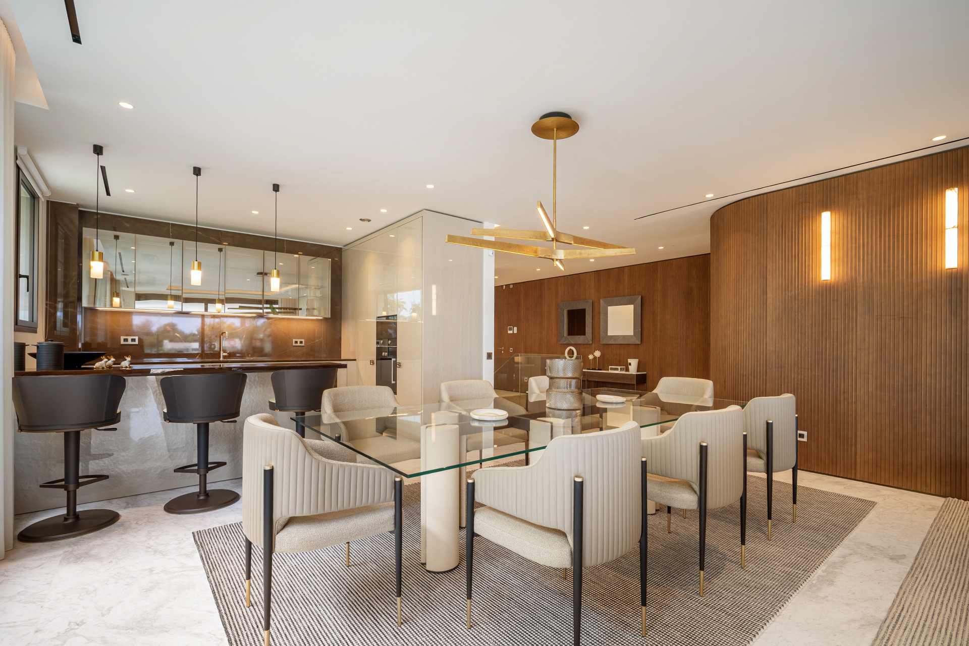 Modern Apartment with Panoramic Views · Photo 9