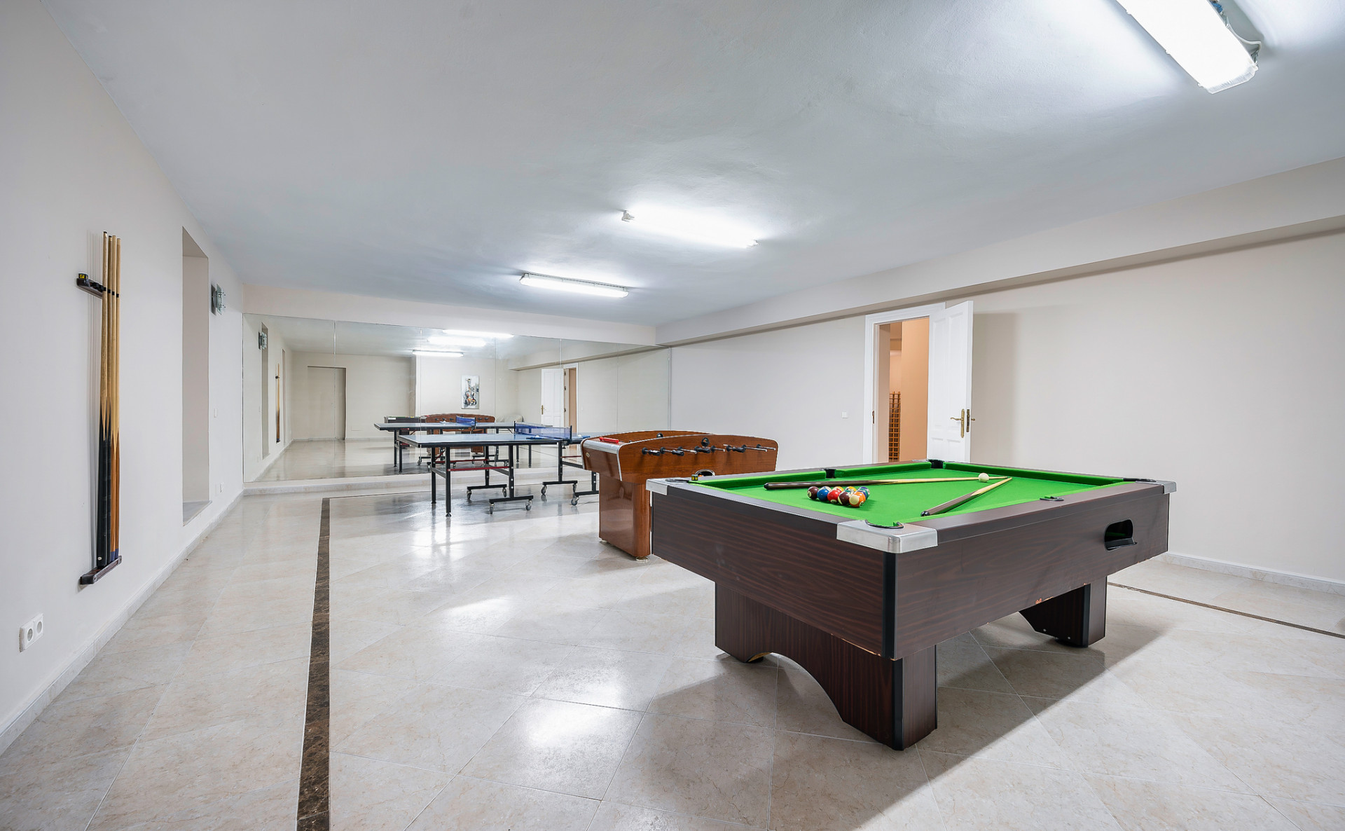 Villa with Private Pool · Photo 23