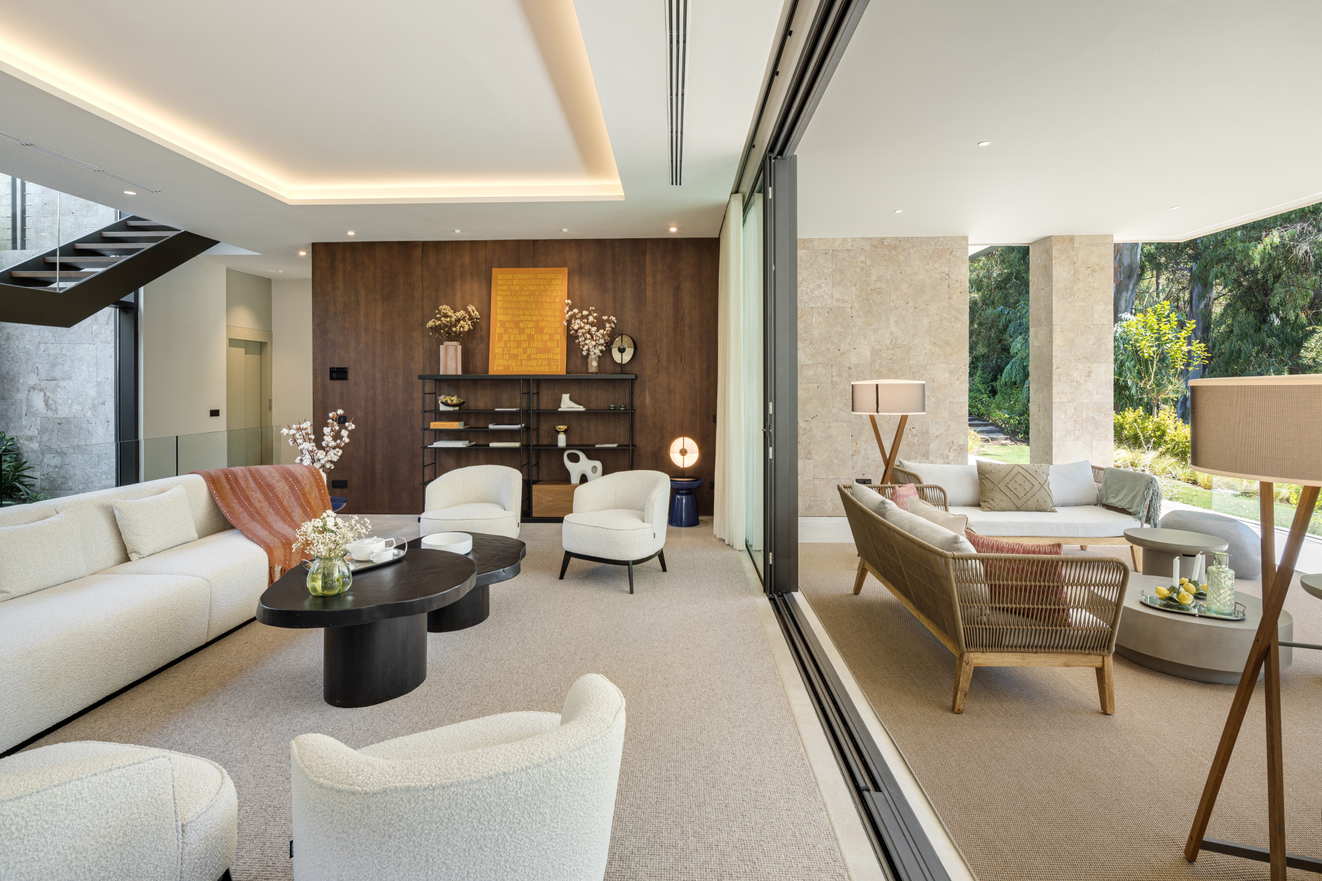 Luxury Villa with Private Pool · Photo 9