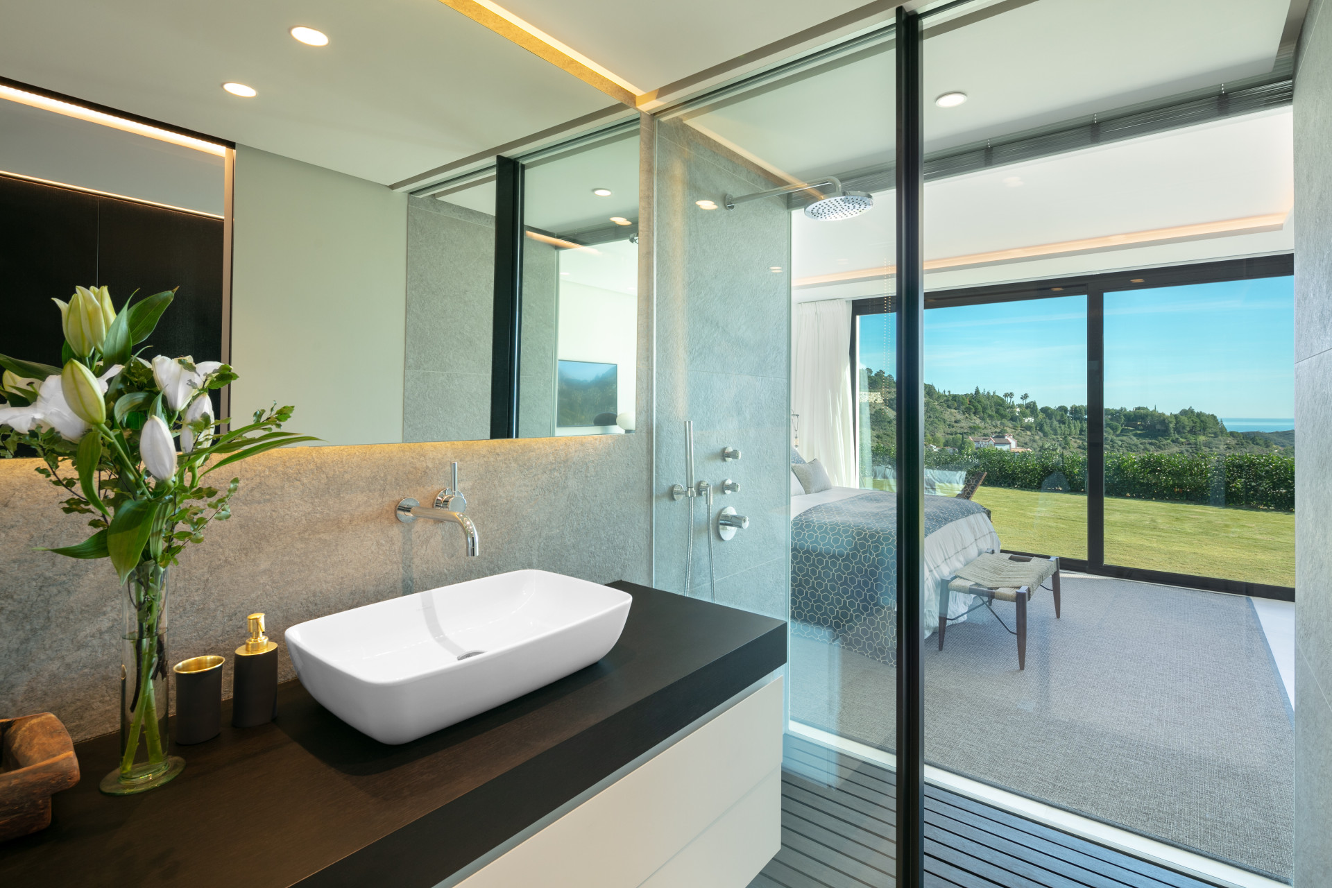 Luxury Villa with Panoramic Sea Views · Photo 15