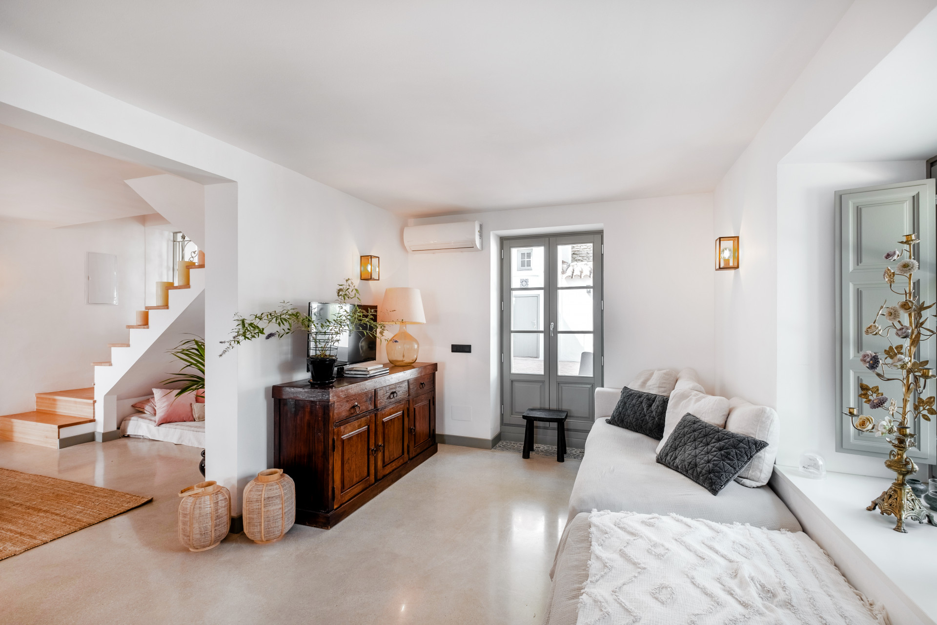 Luxury Villa · Photo 13