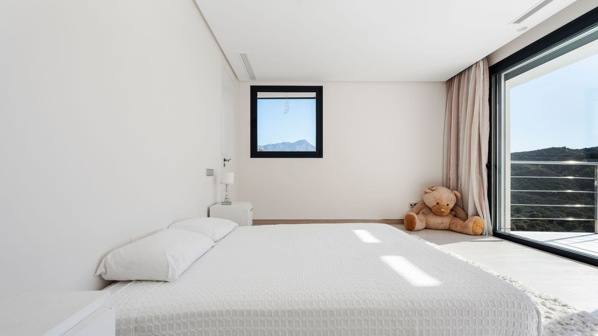 Villa with Panoramic Views · Photo 13