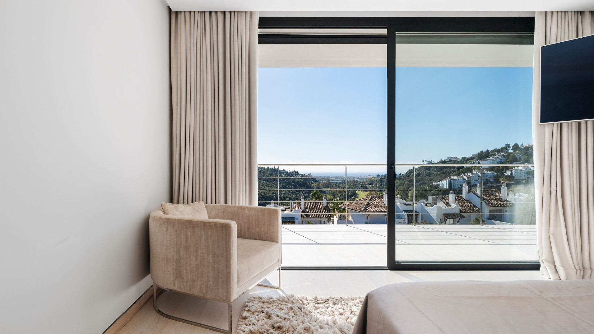 Villa with Panoramic Views · Photo 10