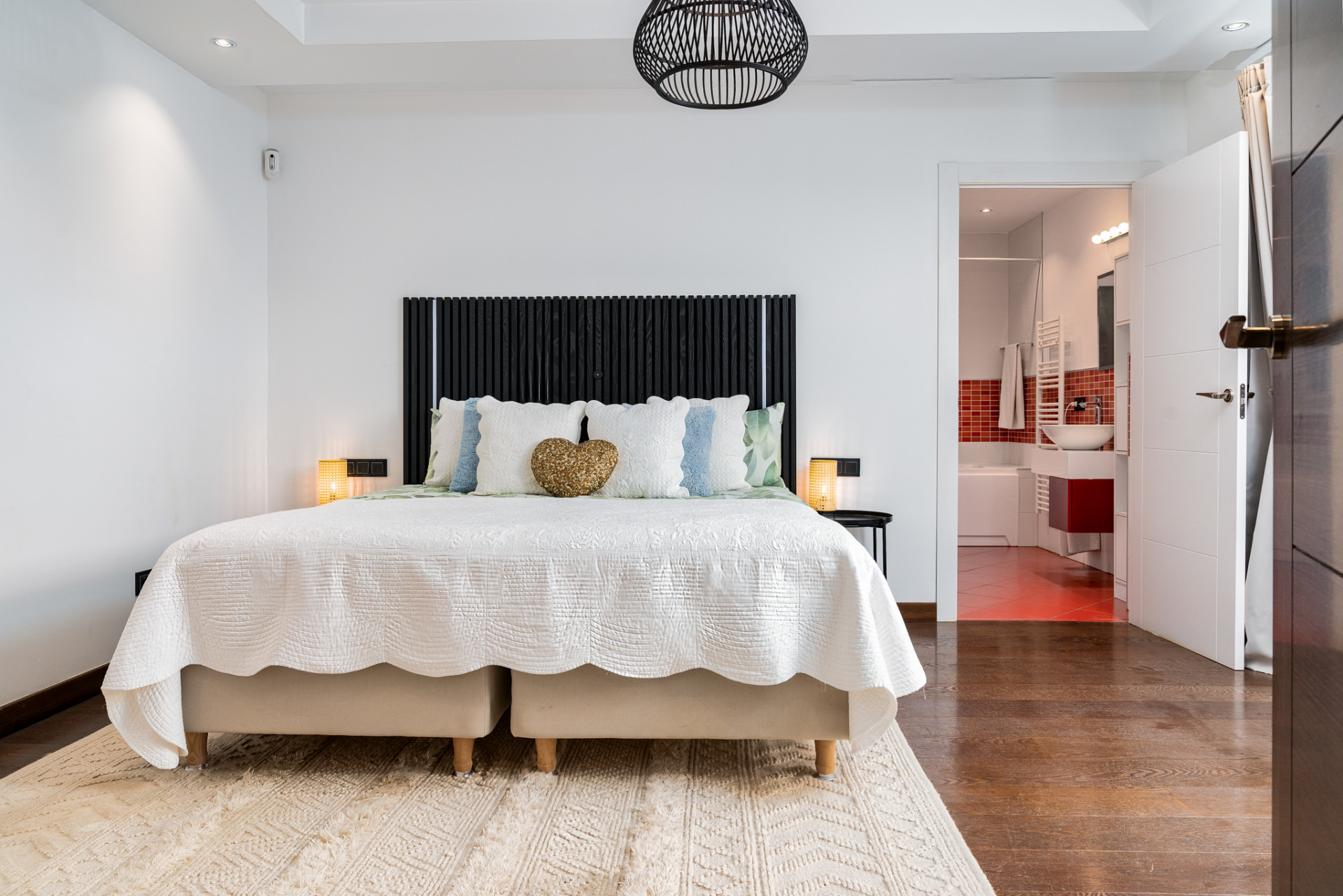 Villa with Private Heated Pool · Photo 12