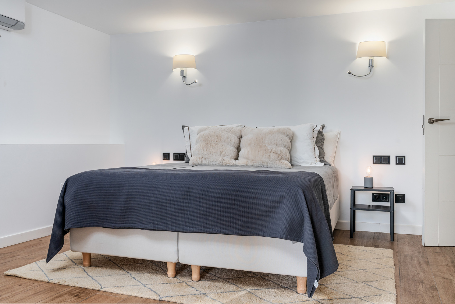 Villa with Private Heated Pool · Photo 16