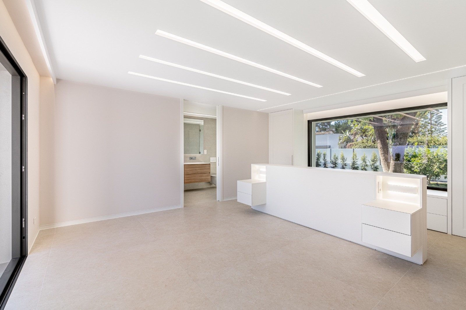Frontline Golf Villa · Photo 11