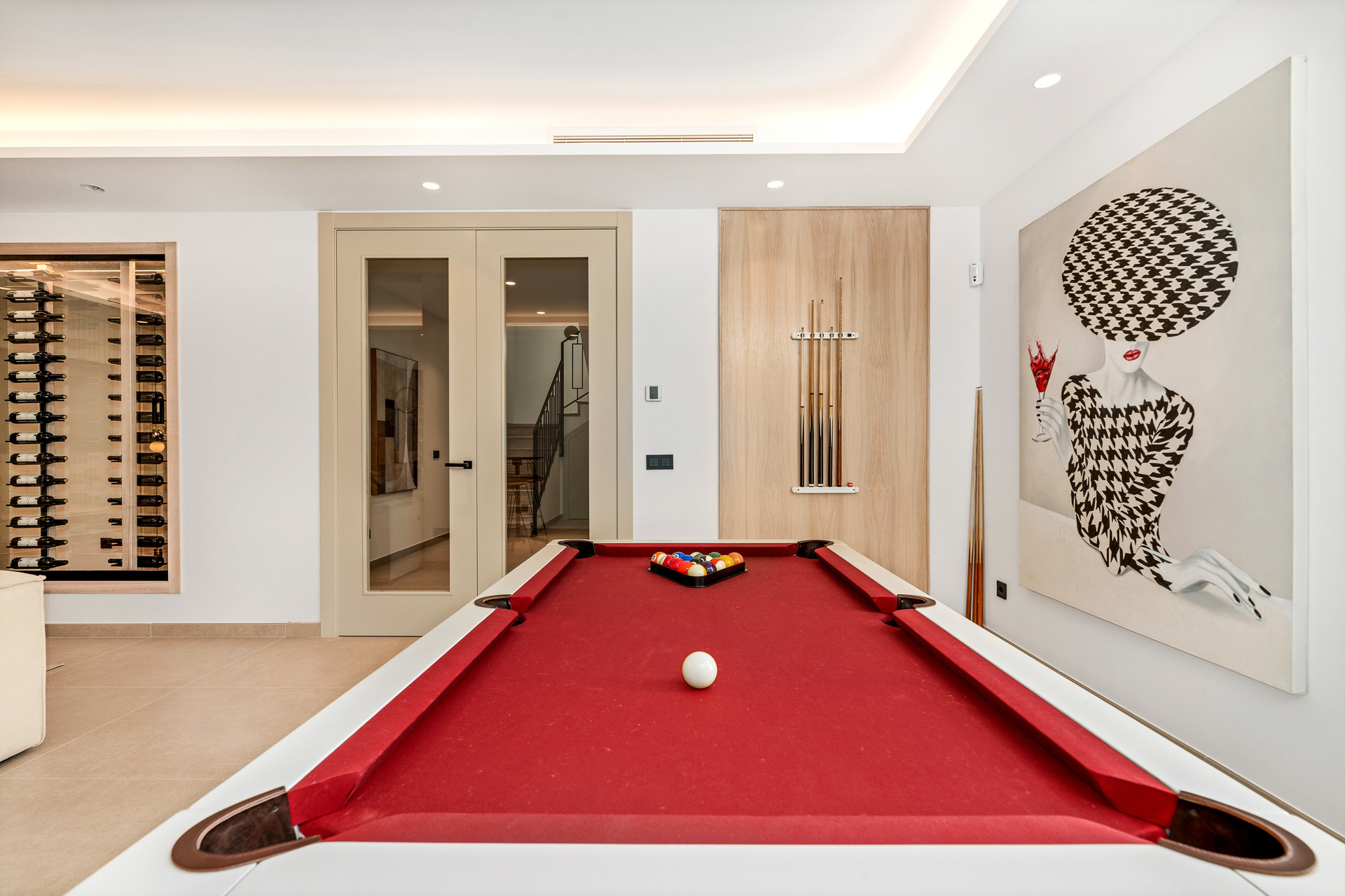 Moderní Luxusní Vila s Úchvatnými Výhledy · Fotografie 16