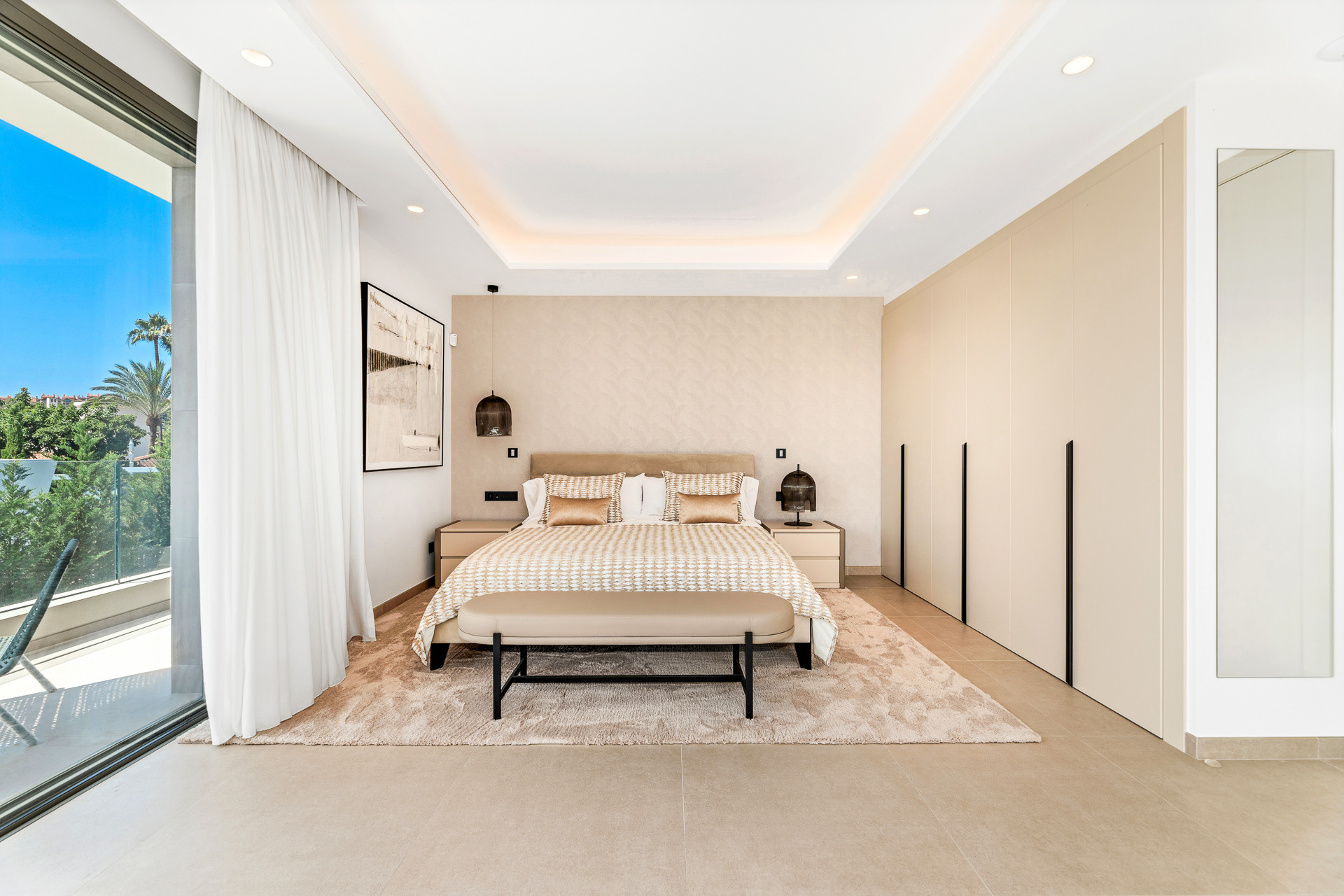Moderní Luxusní Vila s Úchvatnými Výhledy · Fotografie 13