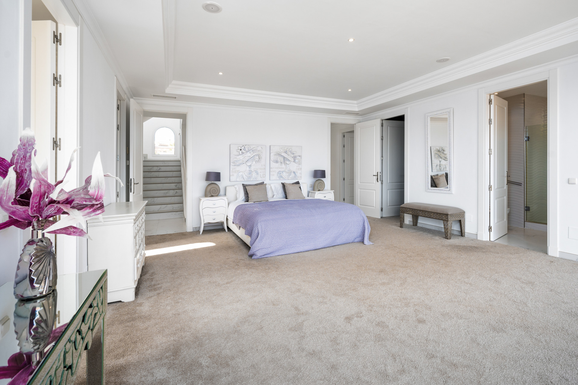 Luxury Villa with Panoramic Views · Photo 19
