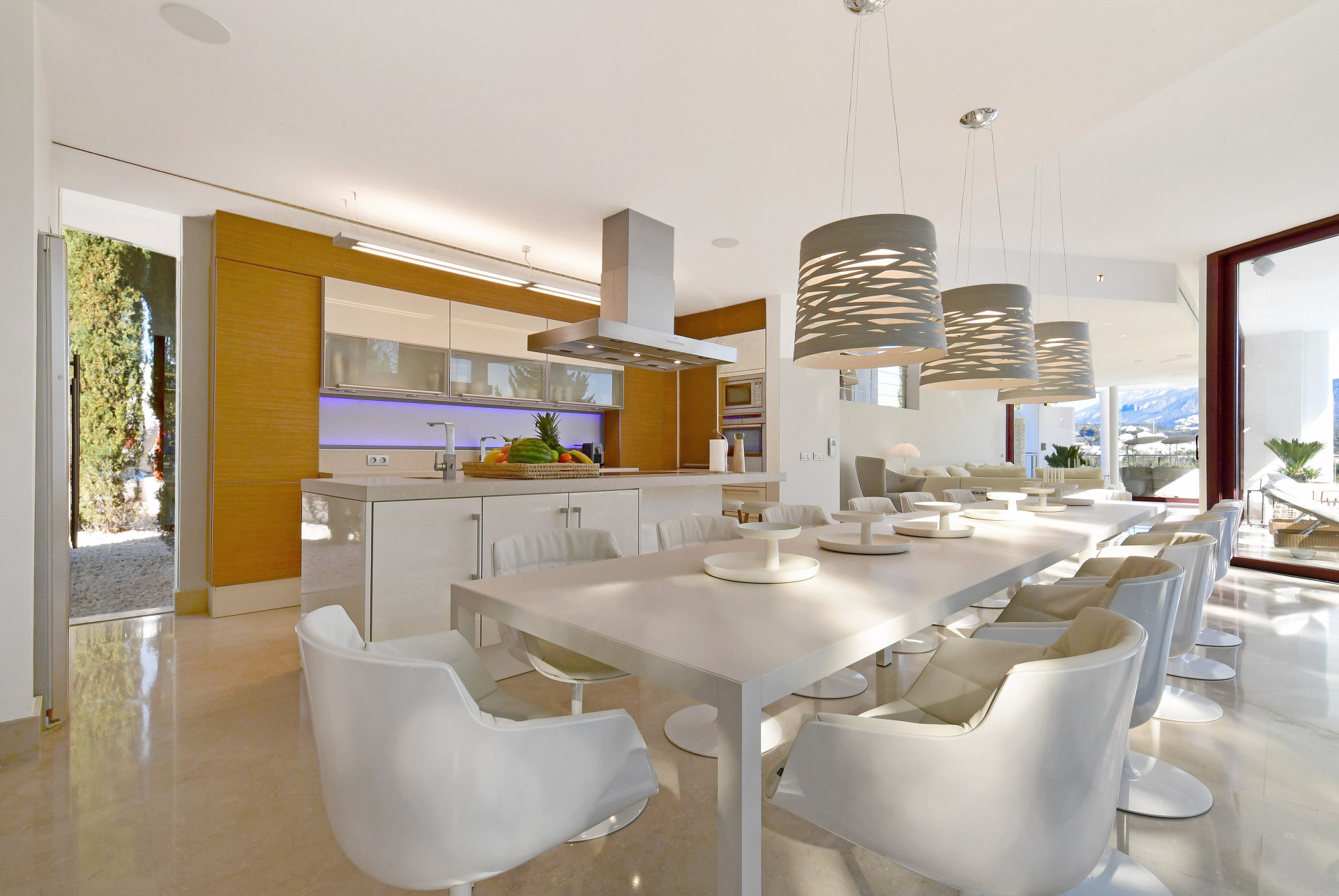 Luxury Villa with Stunning Views · Photo 13