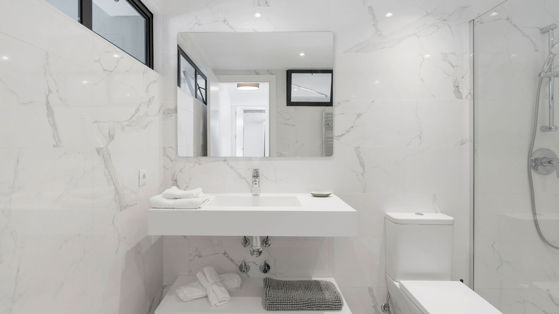Renovated Villa with Private Pool · Photo 17