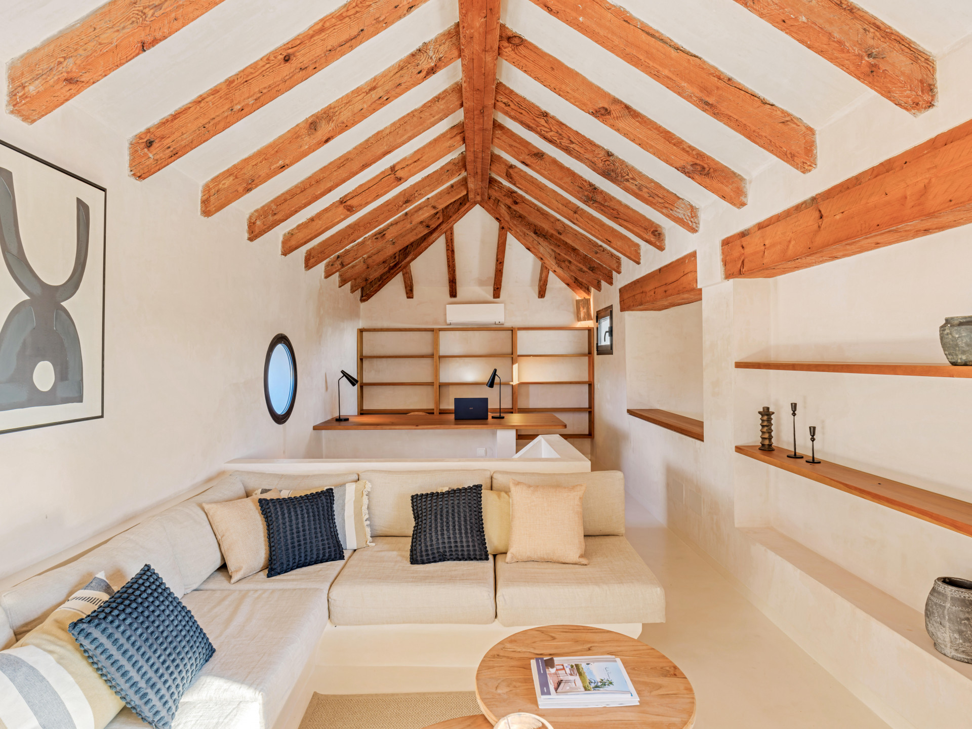 Villa with Panoramic Views · Photo 8