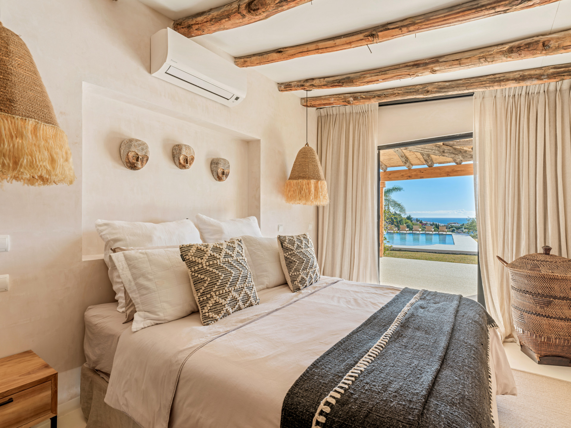 Villa with Panoramic Views · Photo 18